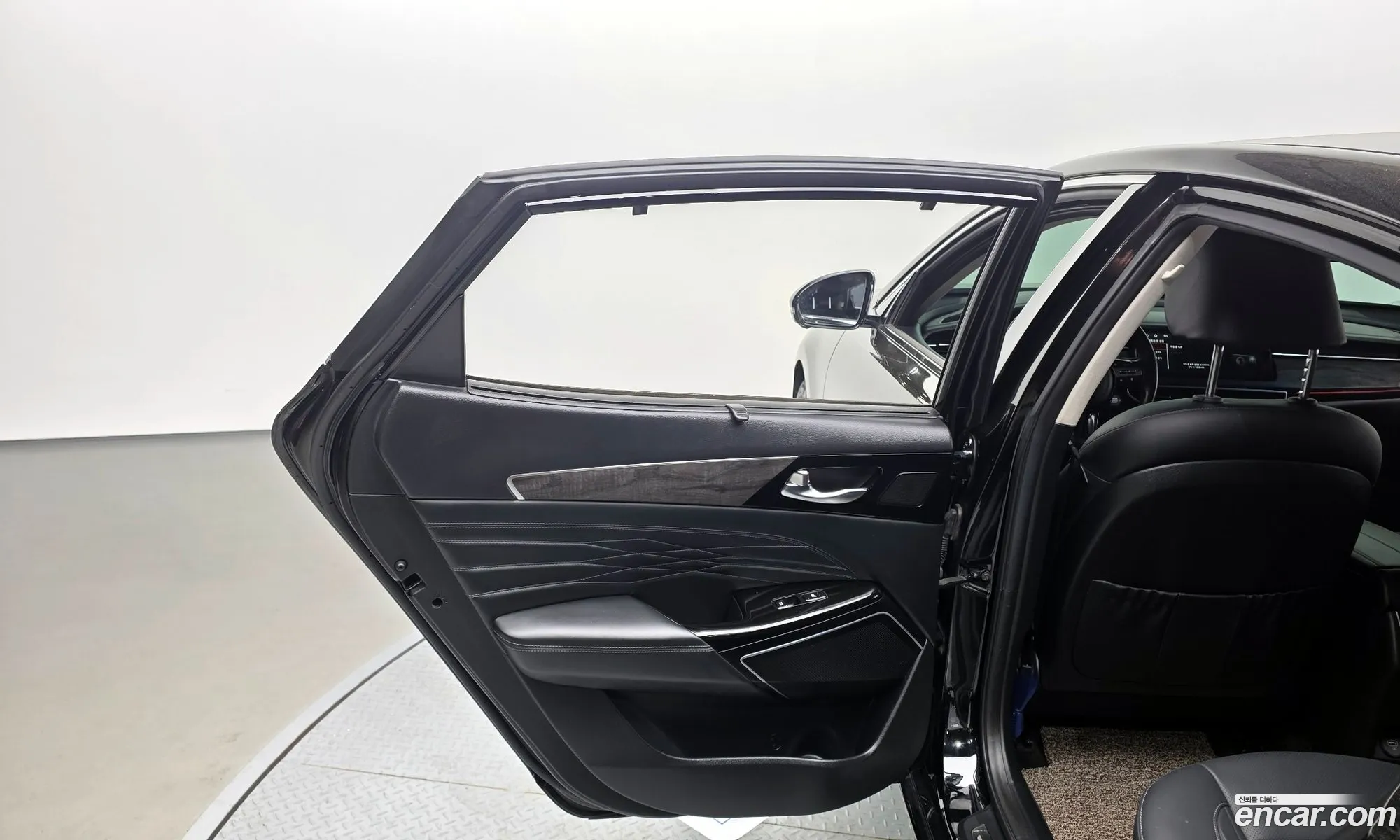 Kia K7 Premier Hybrid 2019 — 9