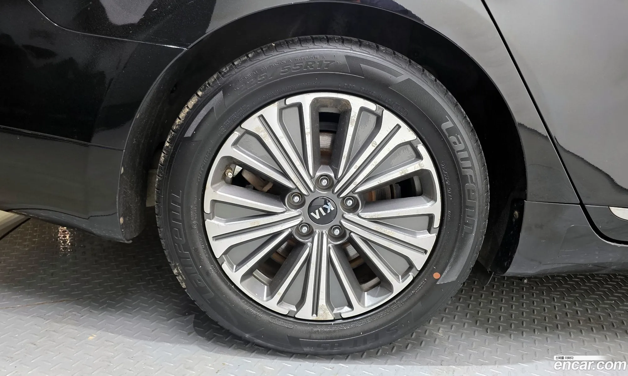 Kia K7 Premier Hybrid 2019 — 32
