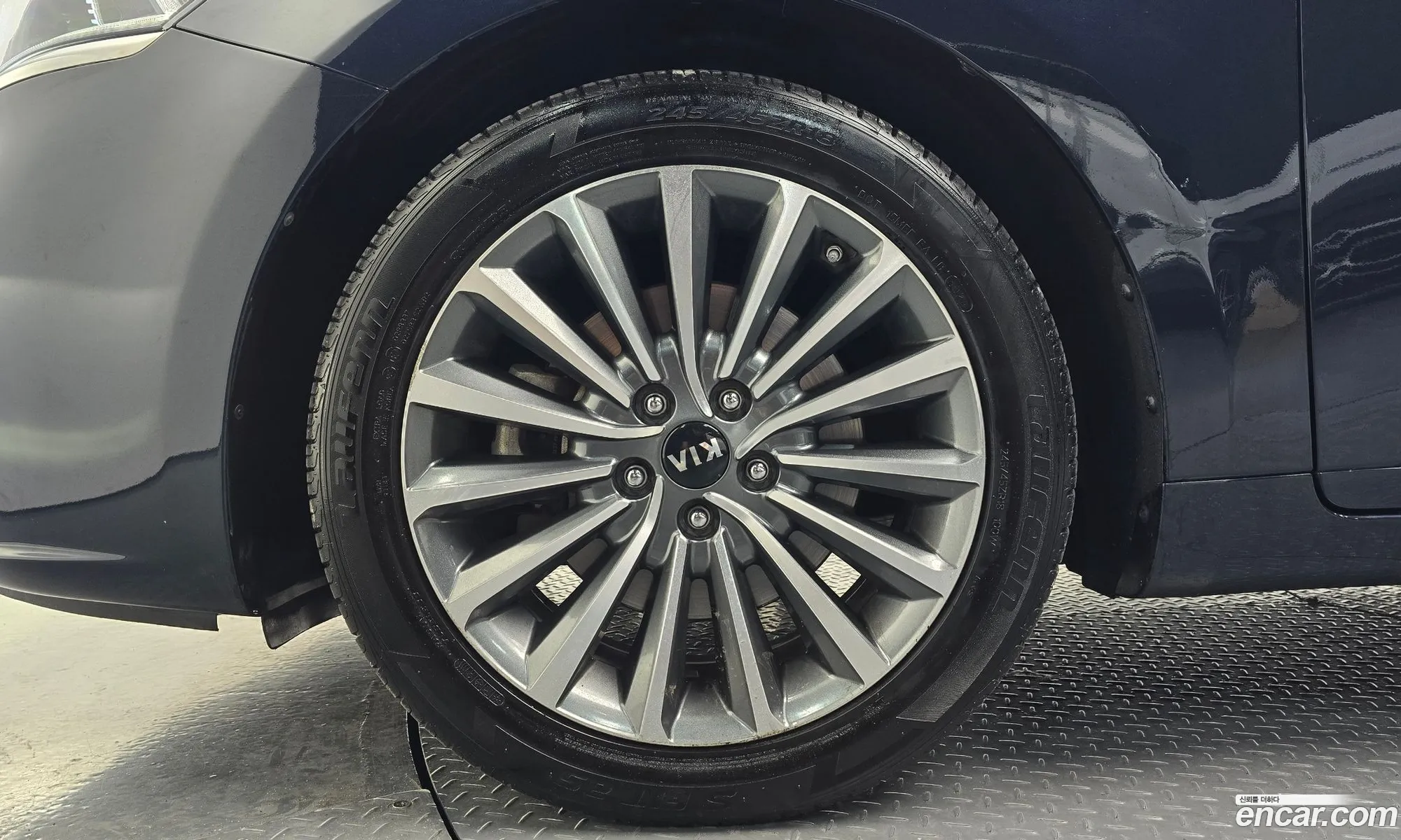 Kia K7 2016 — 18