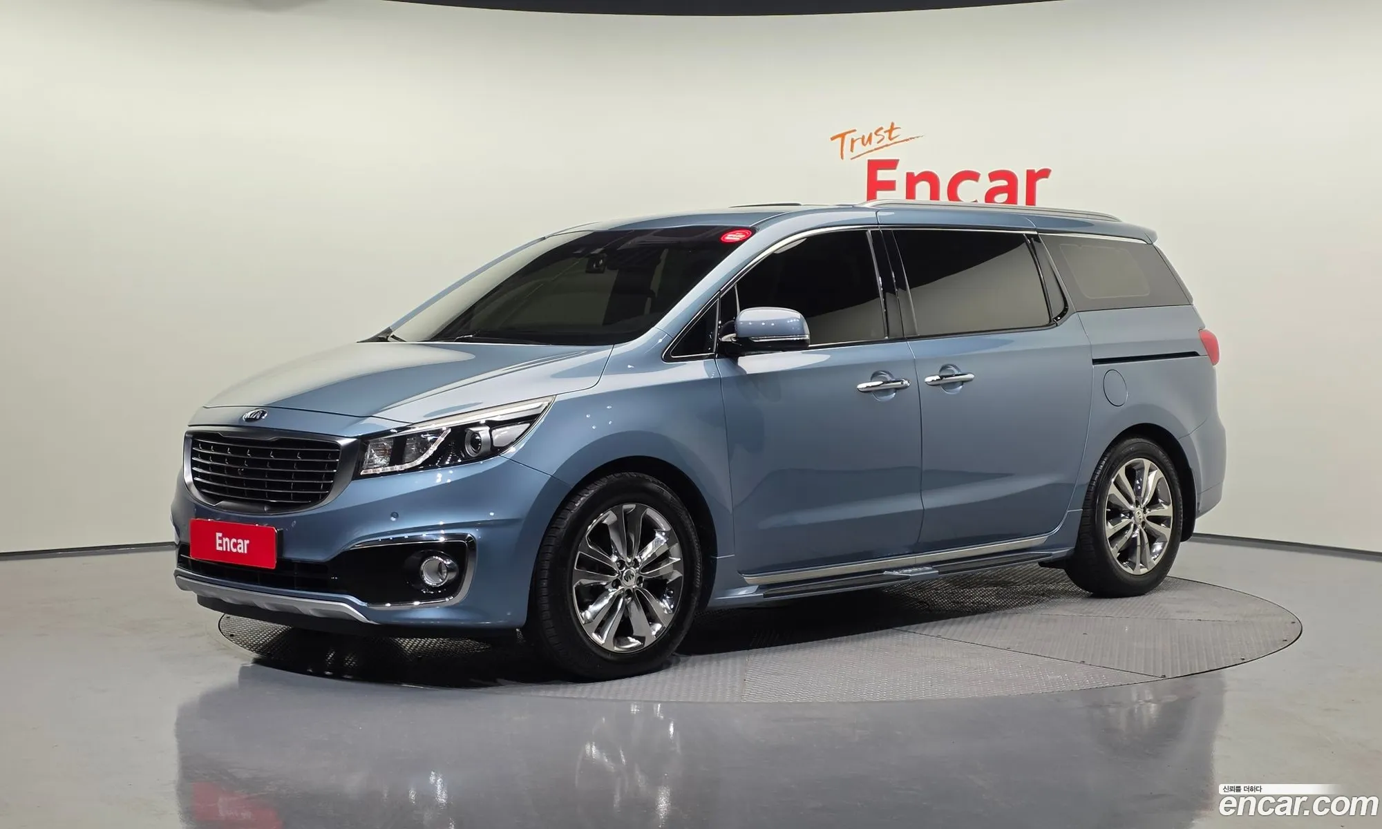 Kia Carnival 2015 — 31
