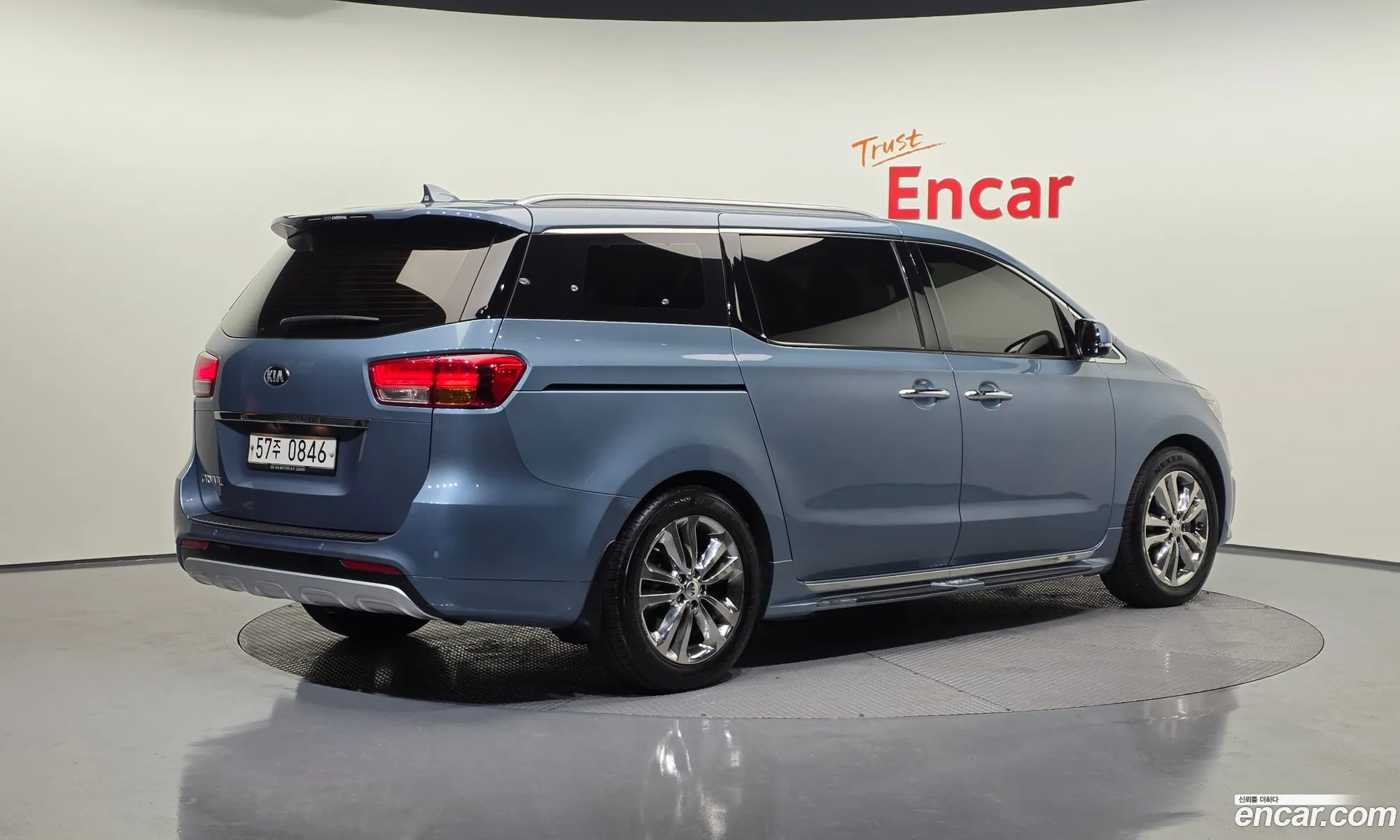 Kia Carnival 2015 — 18