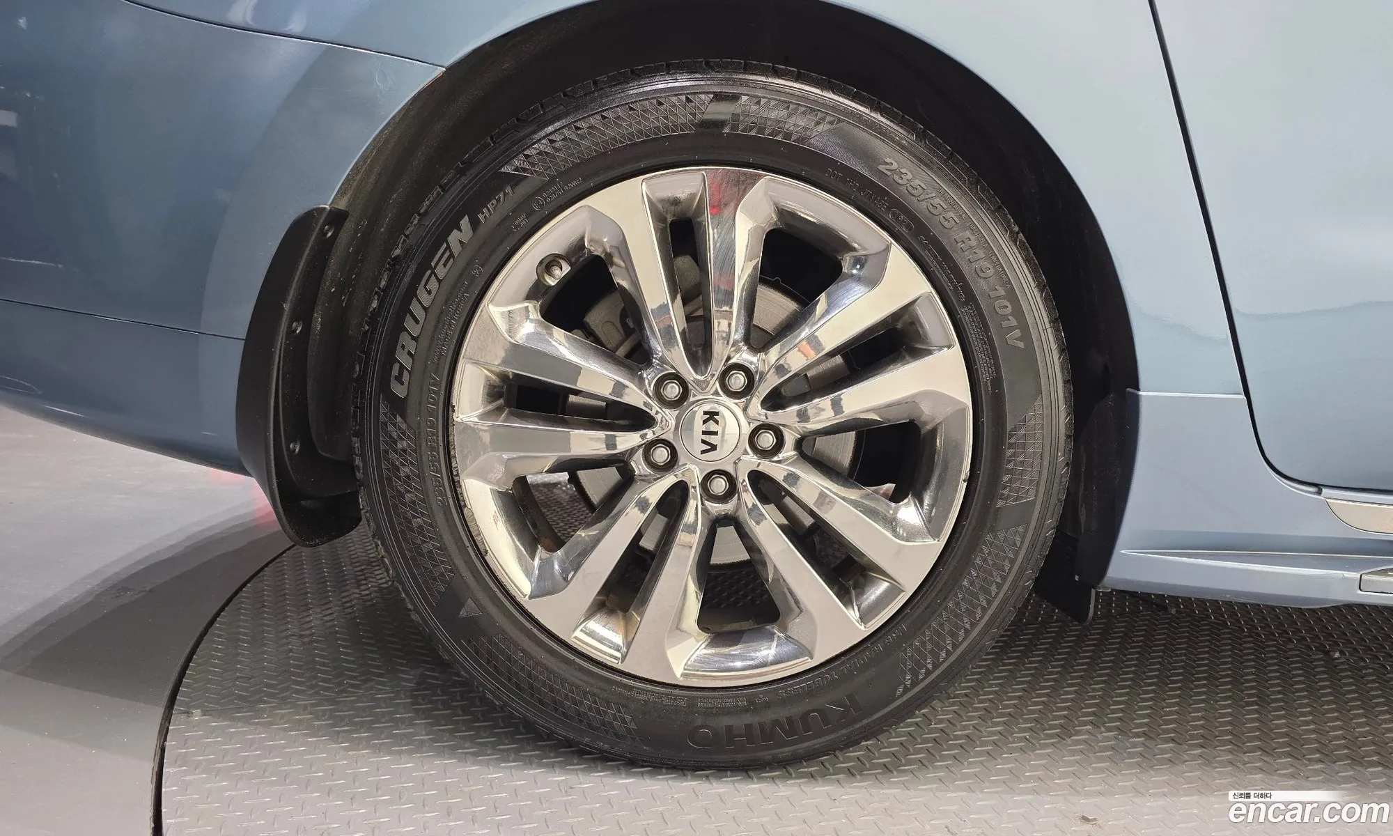 Kia Carnival 2015 — 22