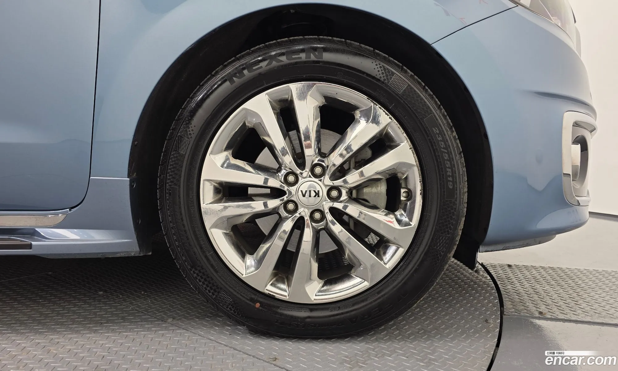 Kia Carnival 2015 — 13