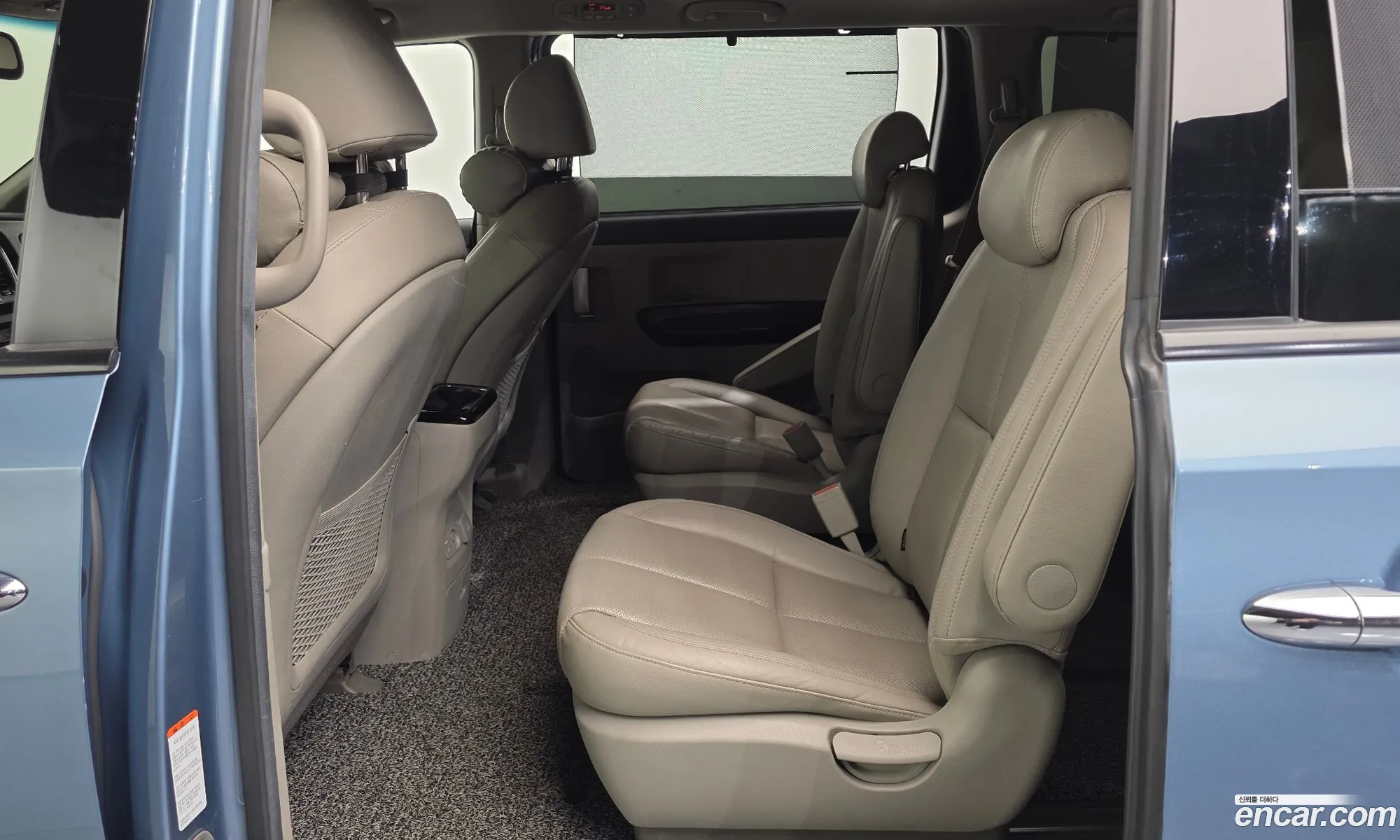 Kia Carnival 2015 — 15