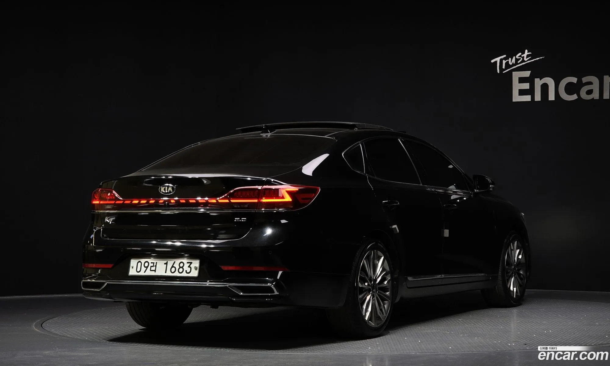 Kia K7 Premier 2019 — 10