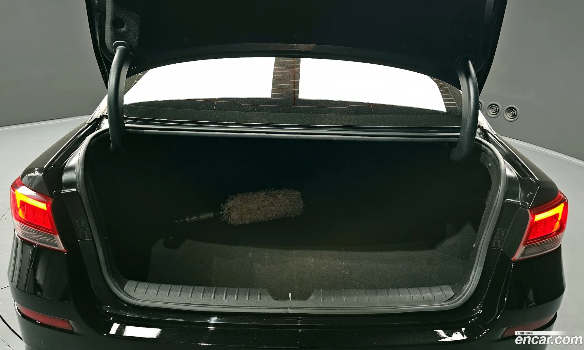 Kia K5 2019 — 16