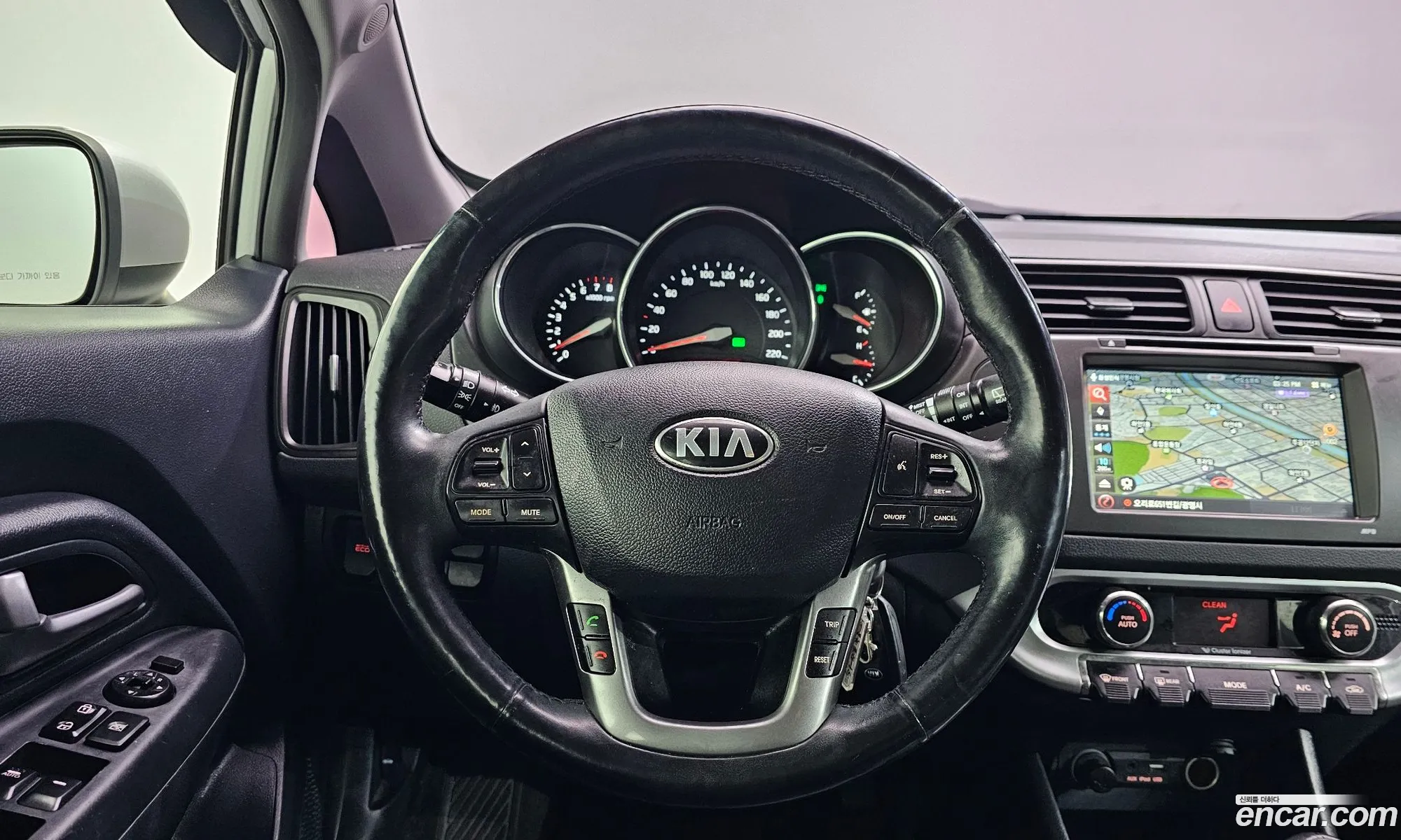 Kia Pride 2014 — 7