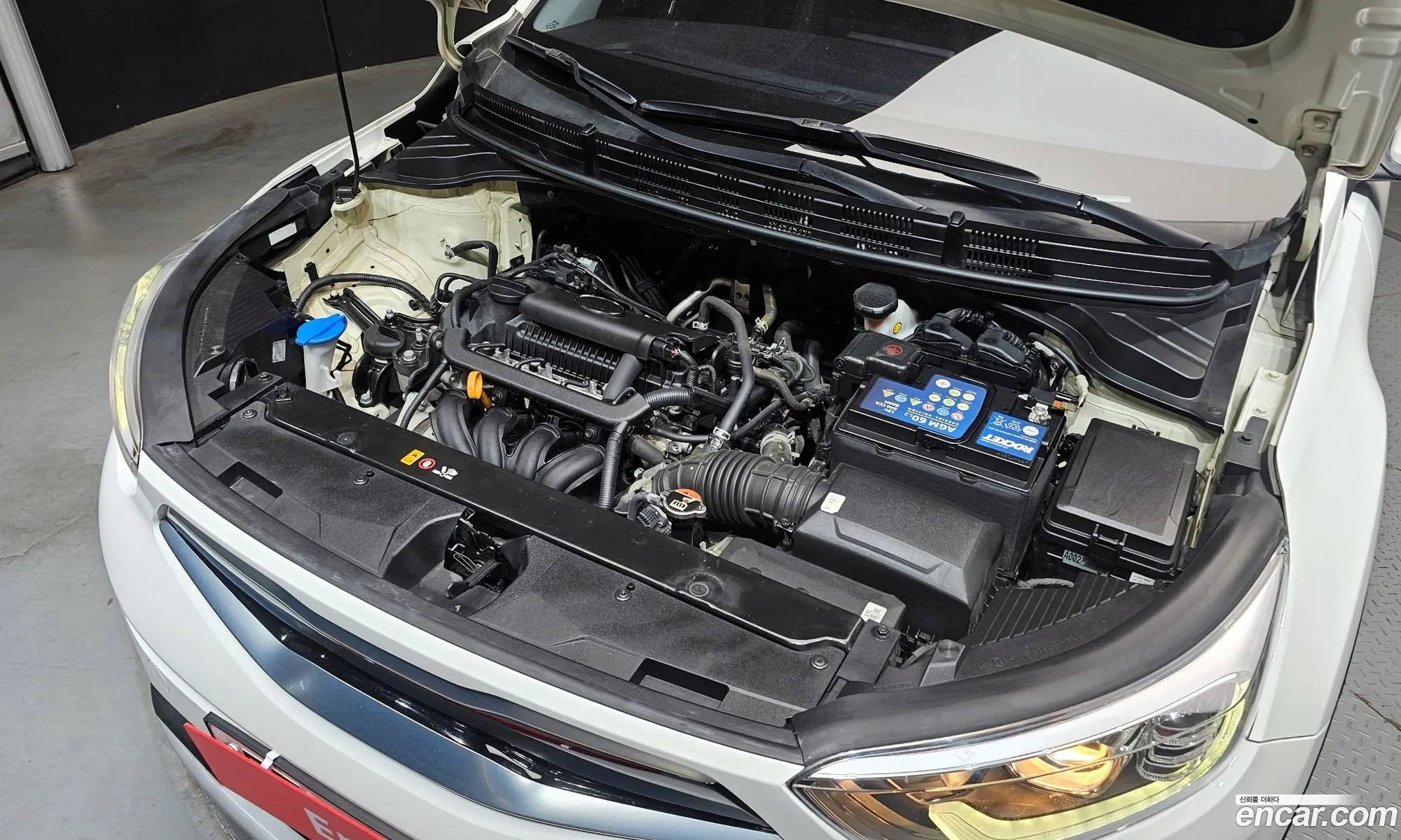 Kia Stonic 2018 — 19