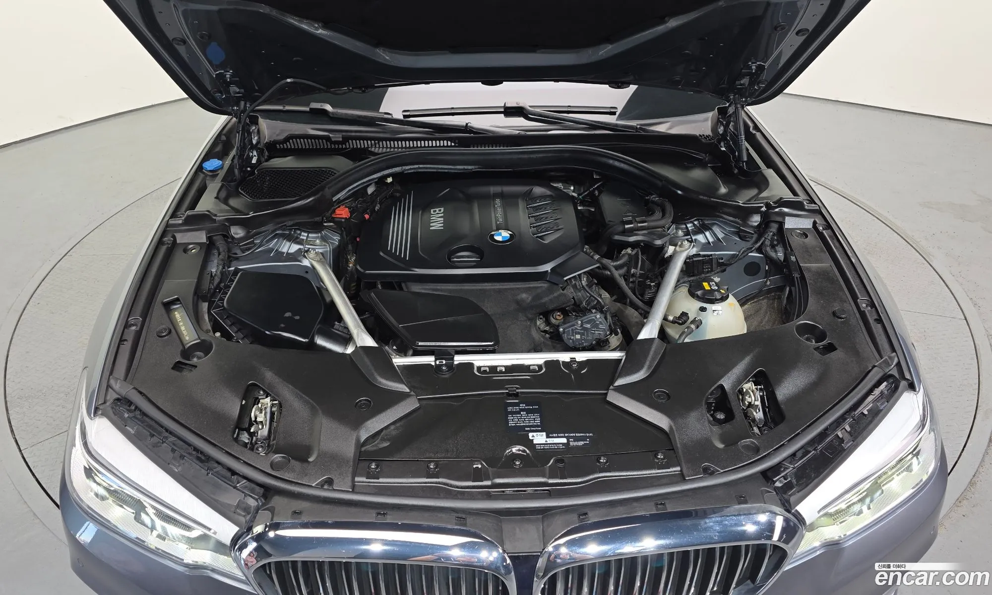 BMW 5 Series 2018 WBAJC3103JD030743 — 16