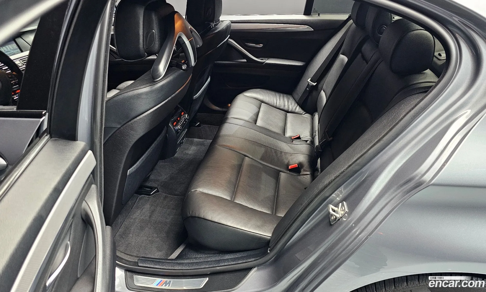 BMW 5 Series 2012 WBAFU9101CC954810 — 12