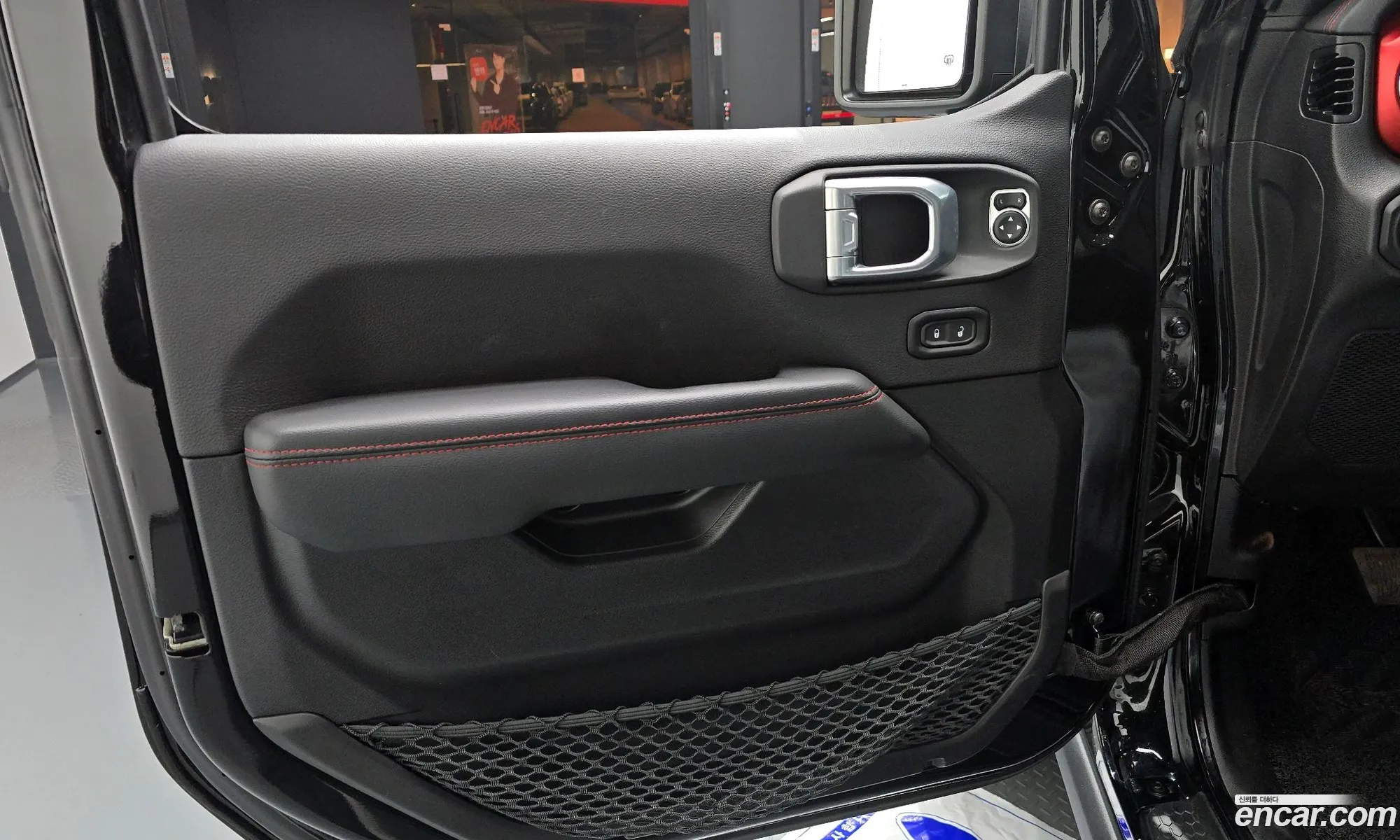 Jeep Wrangler 2022 — 26
