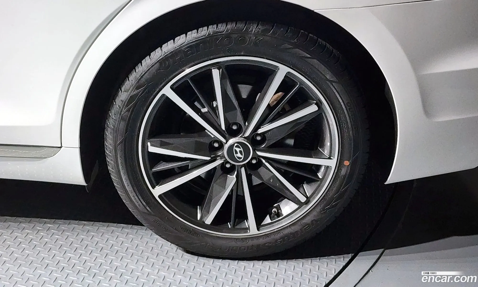 Hyundai Grandeur IG 2022 — 26