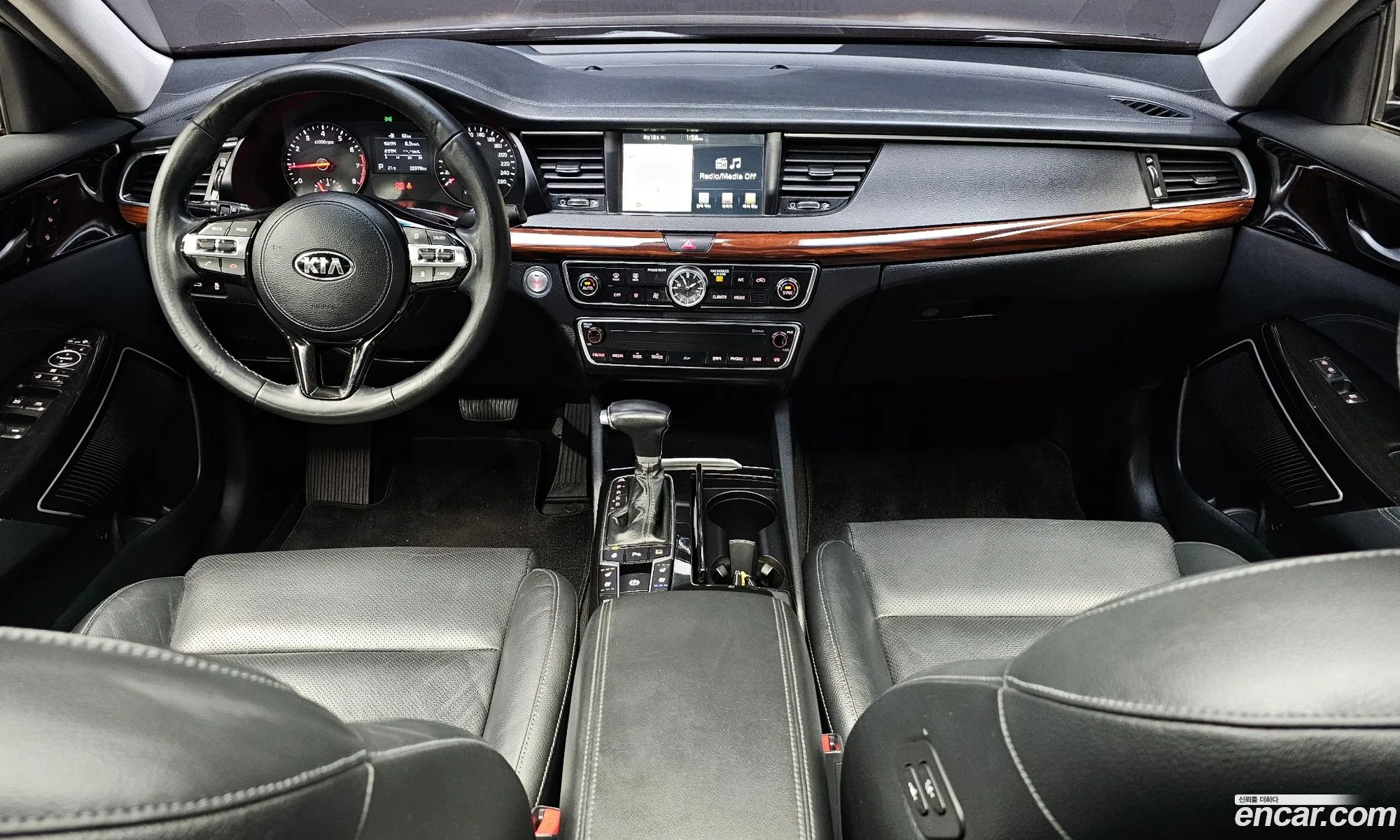 Kia K7 2016 — 31