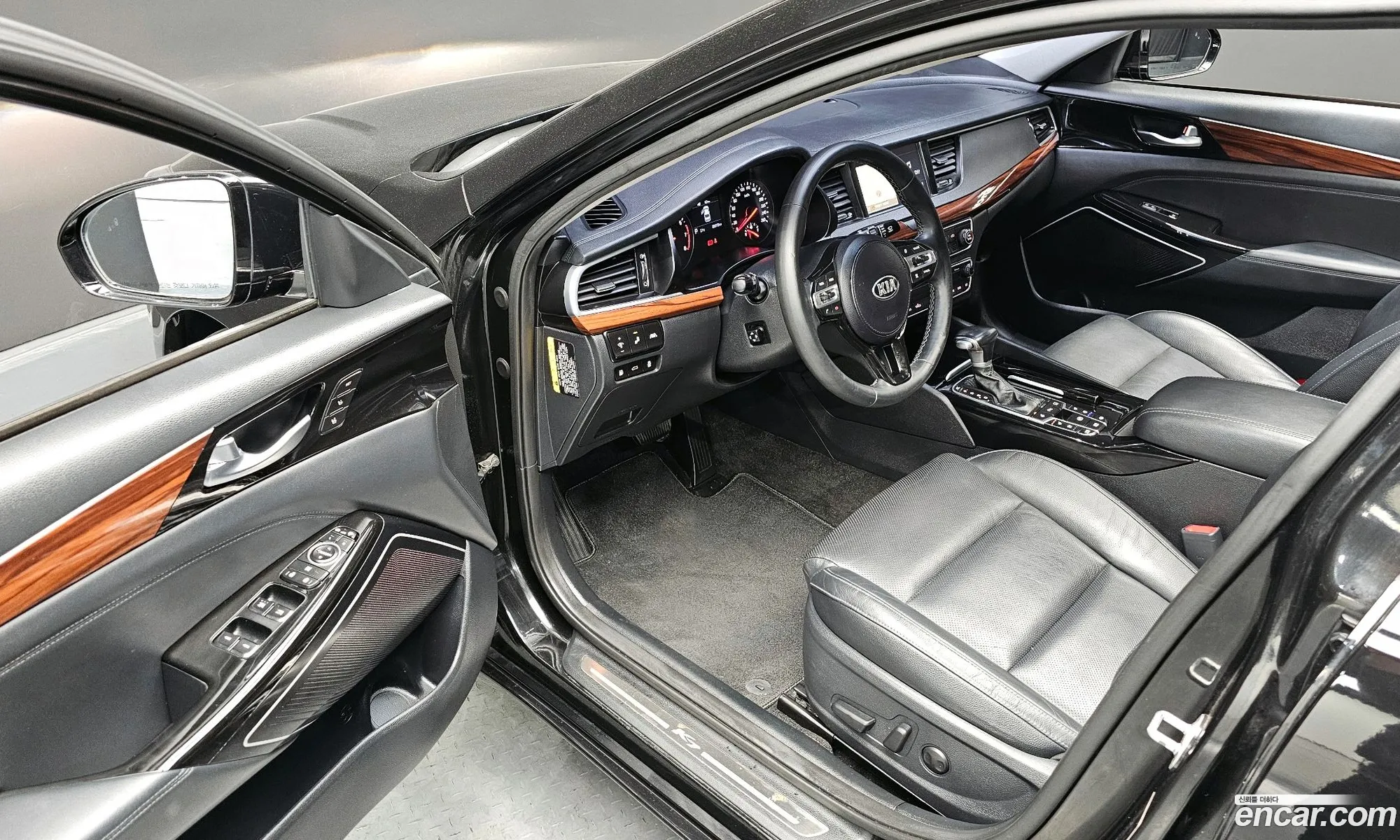 Kia K7 2016 — 33