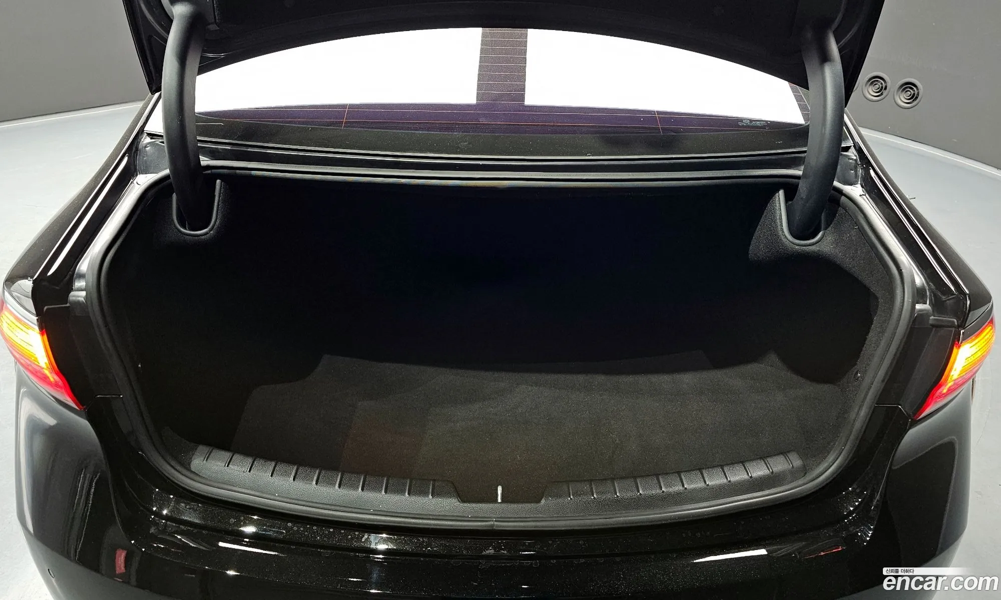 Kia K7 2016 — 11