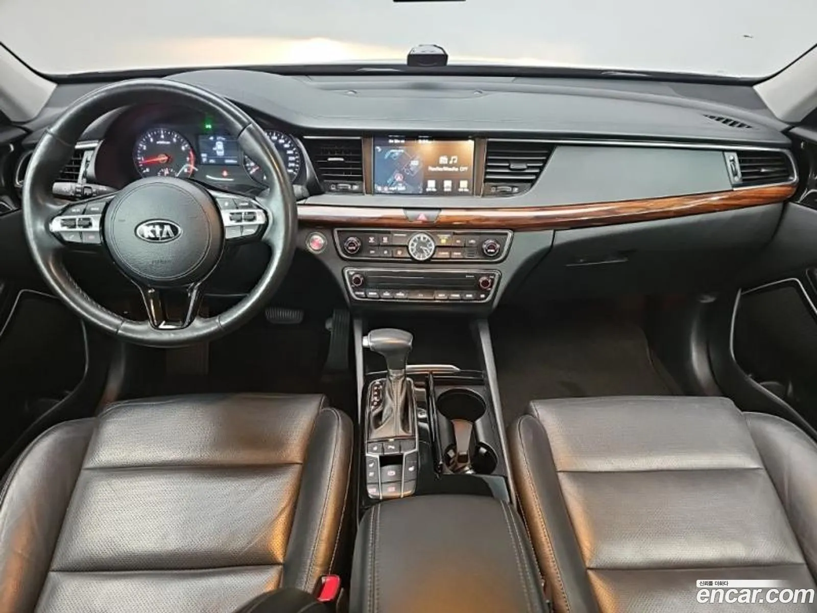 Kia K7 2016 — 7
