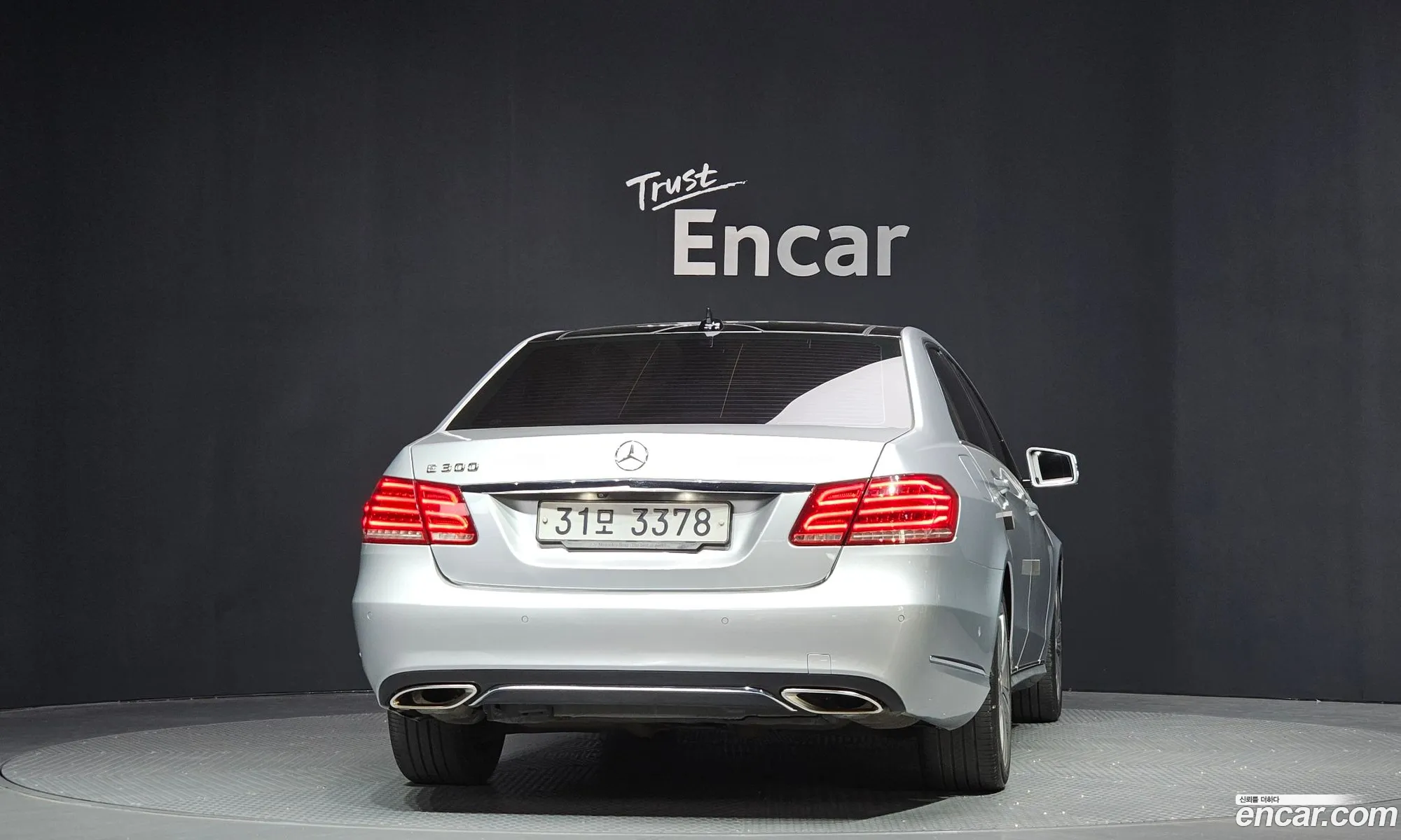Mercedes-Benz E-Class W212 2013 WDDHF5FB7EA801278 — 18