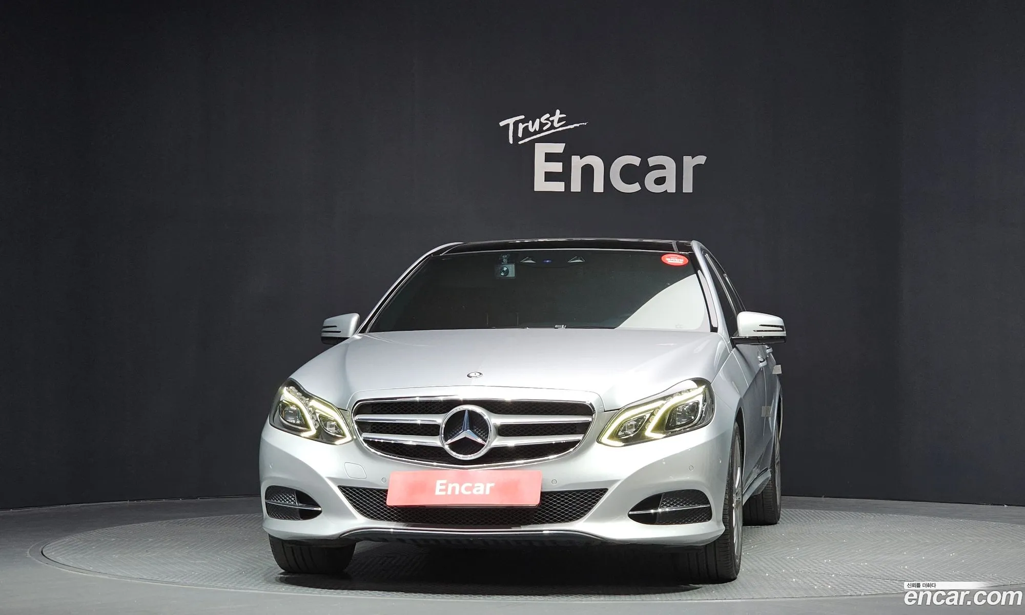Mercedes-Benz E-Class W212 2013 WDDHF5FB7EA801278 — 14