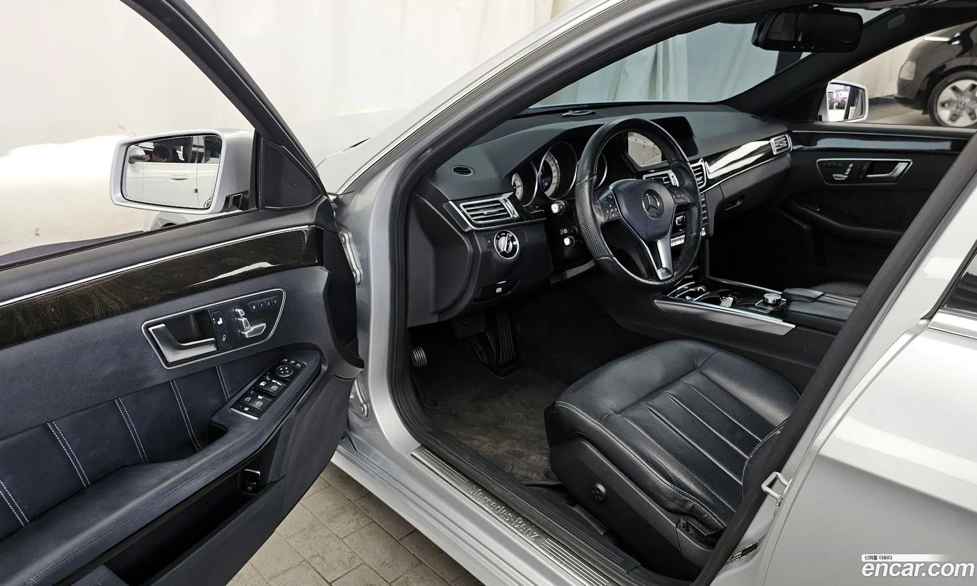 Mercedes-Benz E-Class W212 2013 WDDHF5FB7EA801278 — 6