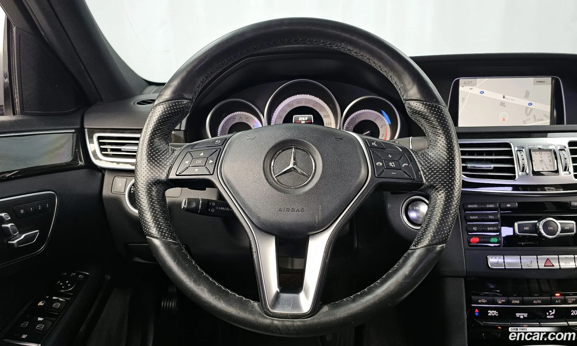 Mercedes-Benz E-Class W212 2013 WDDHF5FB7EA801278 — 10