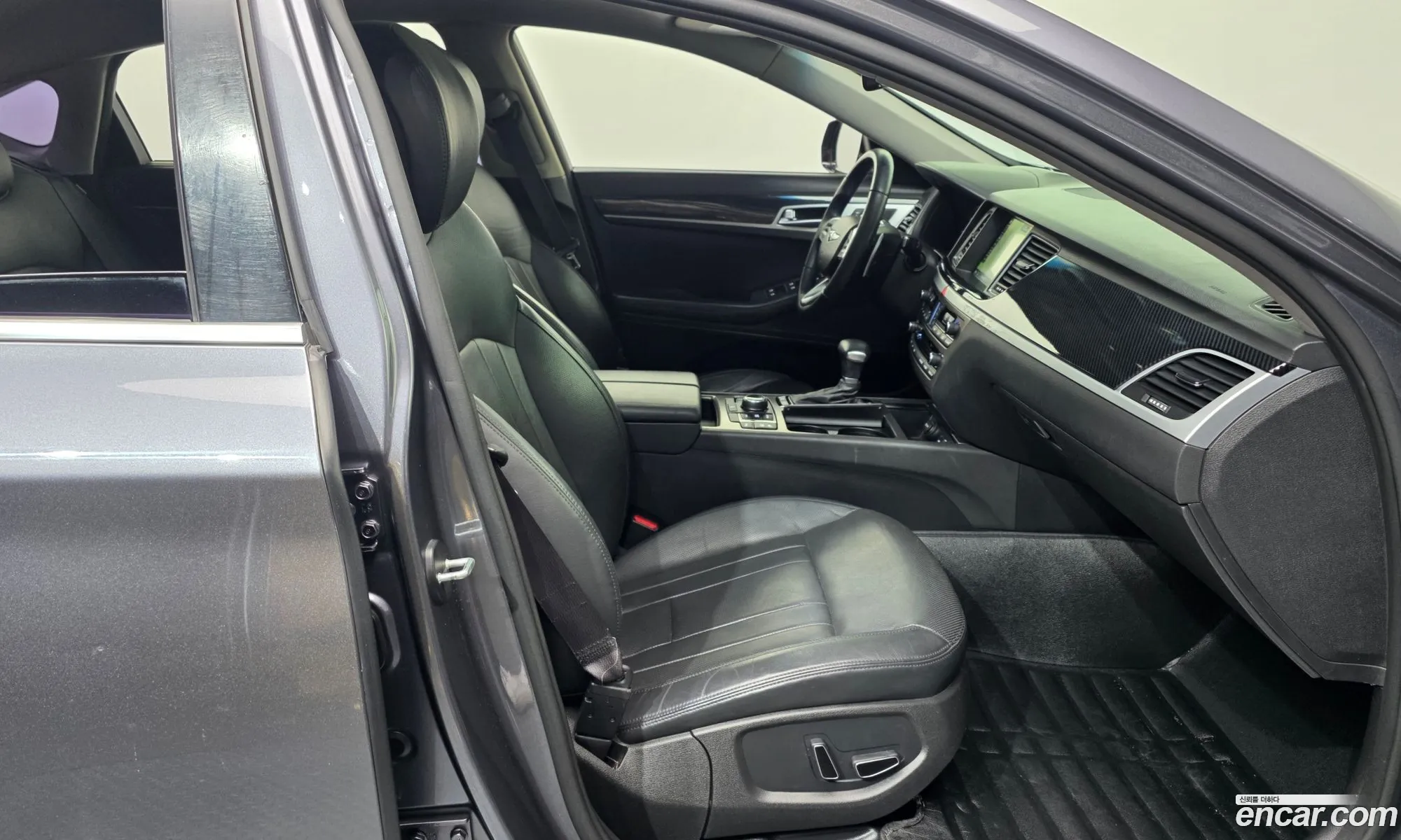 Hyundai Genesis DH 2014 — 19