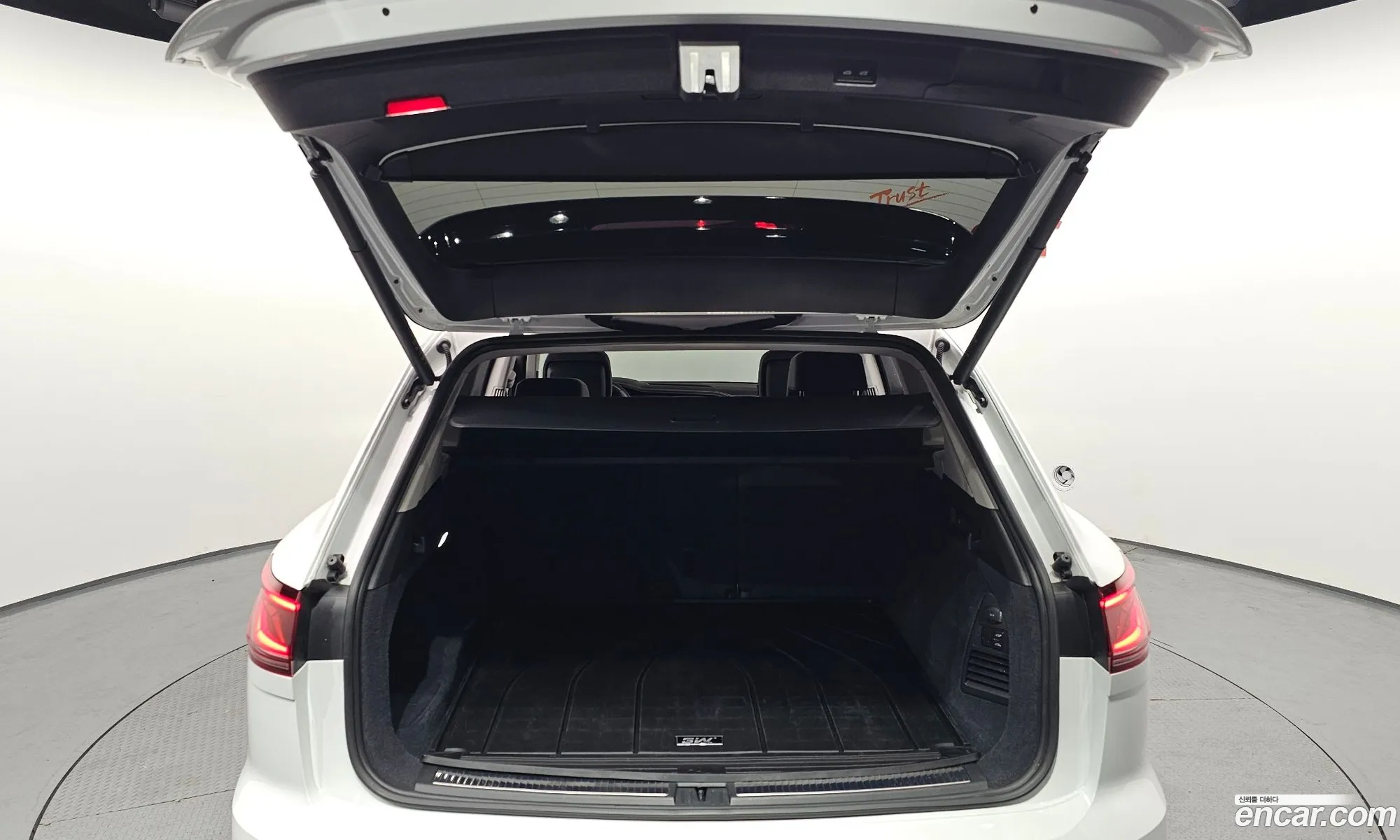 Volkswagen Touareg 2024 — 12