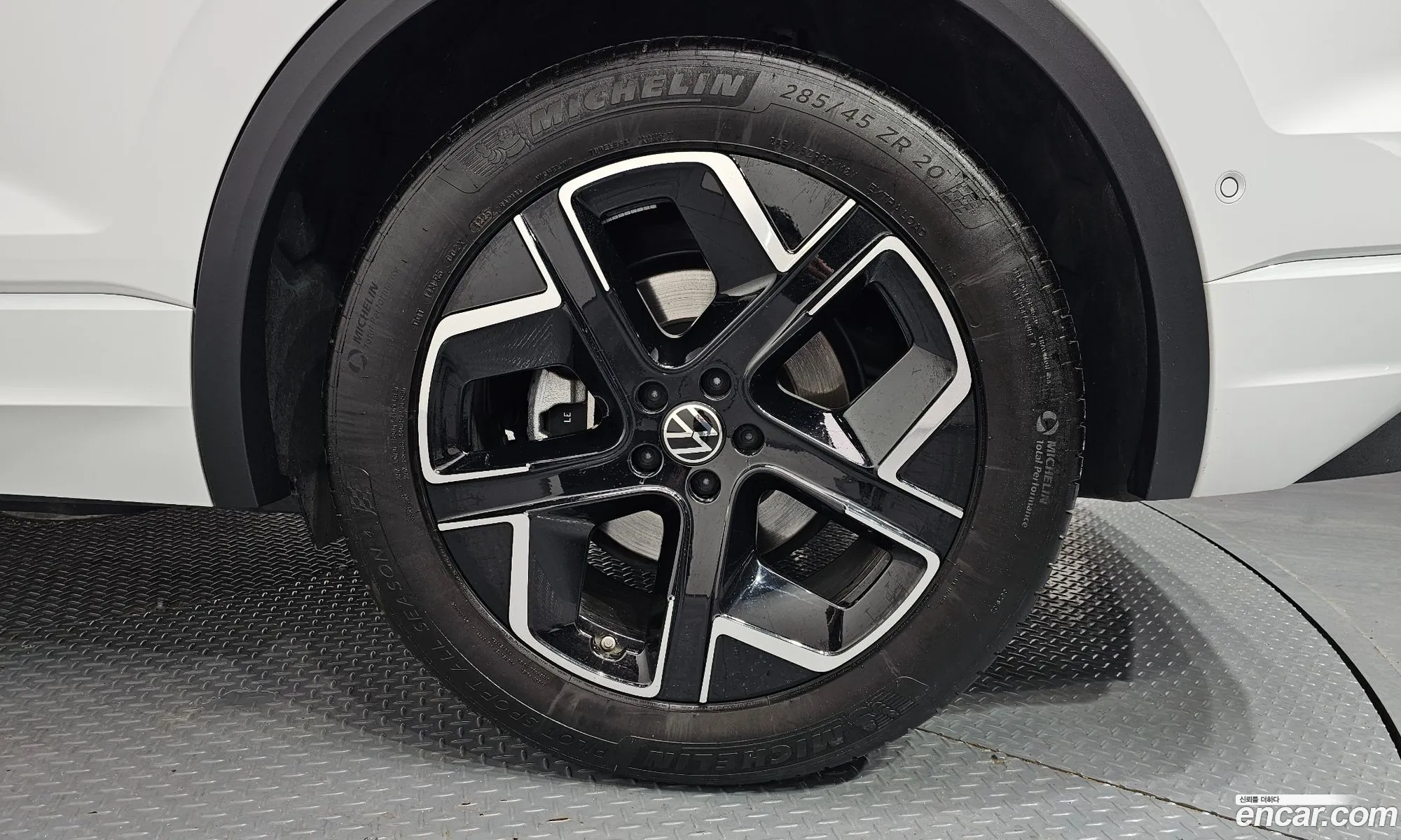 Volkswagen Touareg 2024 — 19