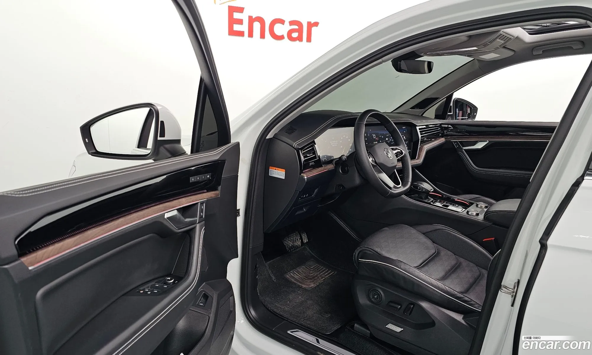 Volkswagen Touareg 2024 — 20