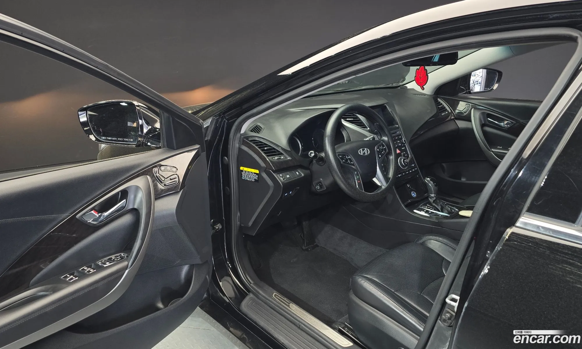 Hyundai Grandeur HG Hybrid 2015 — 3