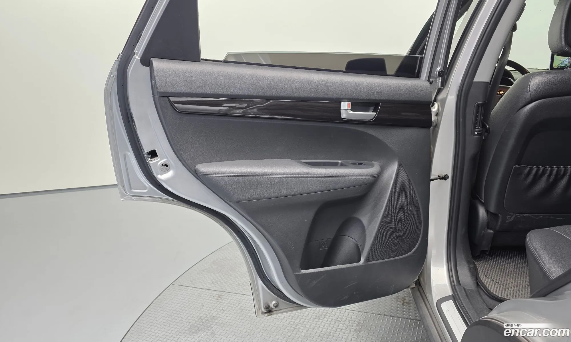 Kia Sorento R 2012 — 27
