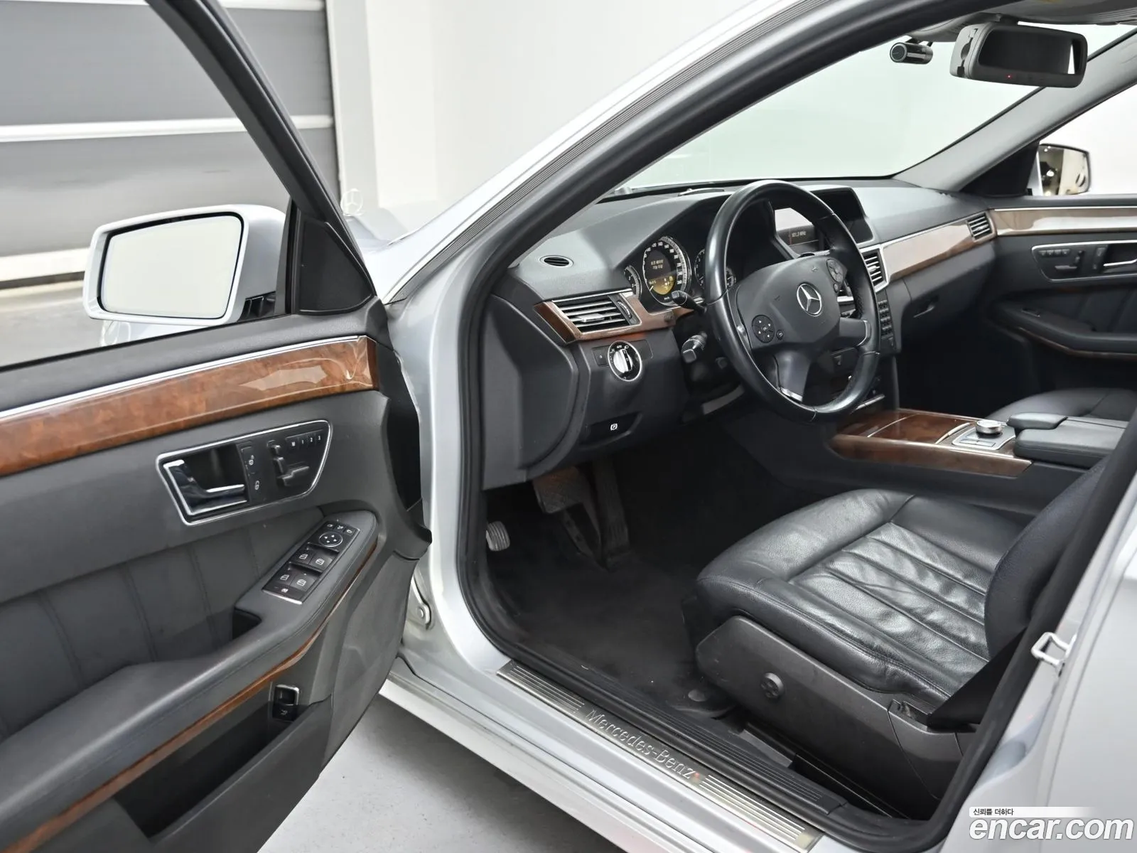 Mercedes-Benz E-Class W212 2011 — 8