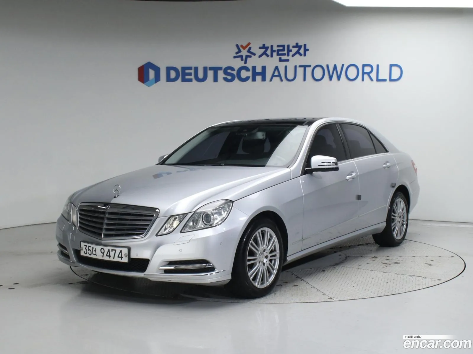 Mercedes-Benz E-Class W212 2011 — 17