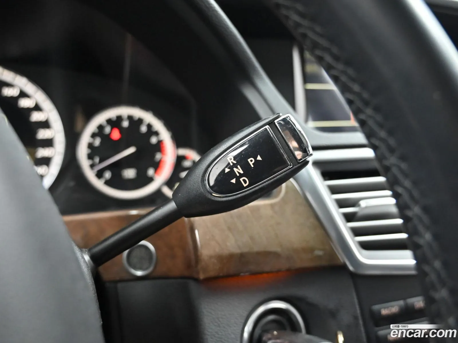 Mercedes-Benz E-Class W212 2011 — 10