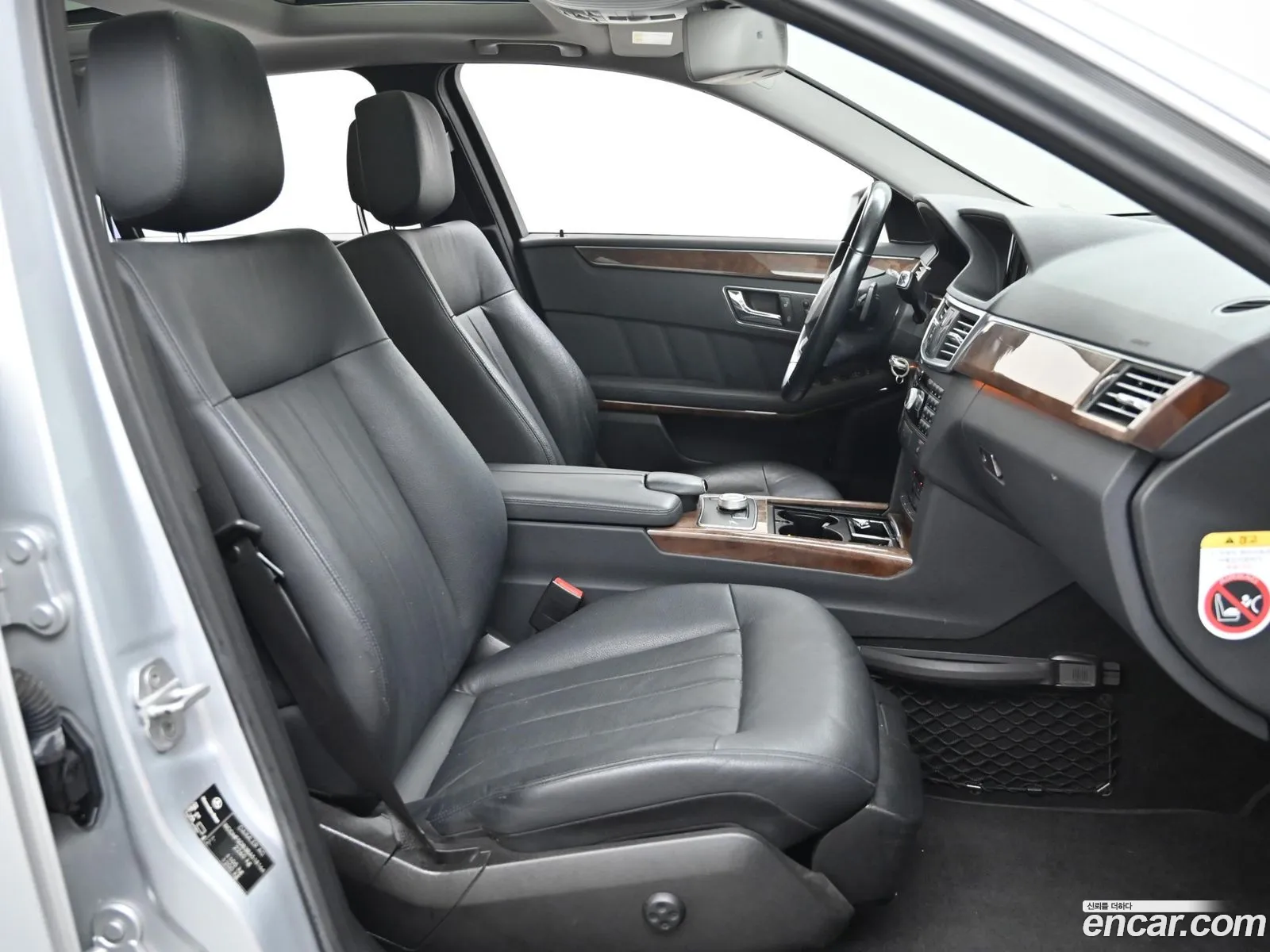 Mercedes-Benz E-Class W212 2011 — 18
