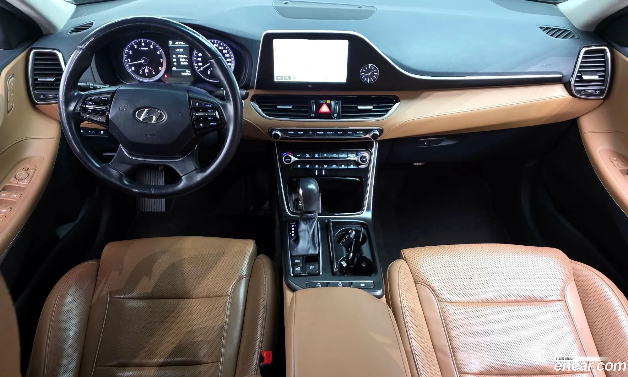 Hyundai Grandeur IG 2018 — 13