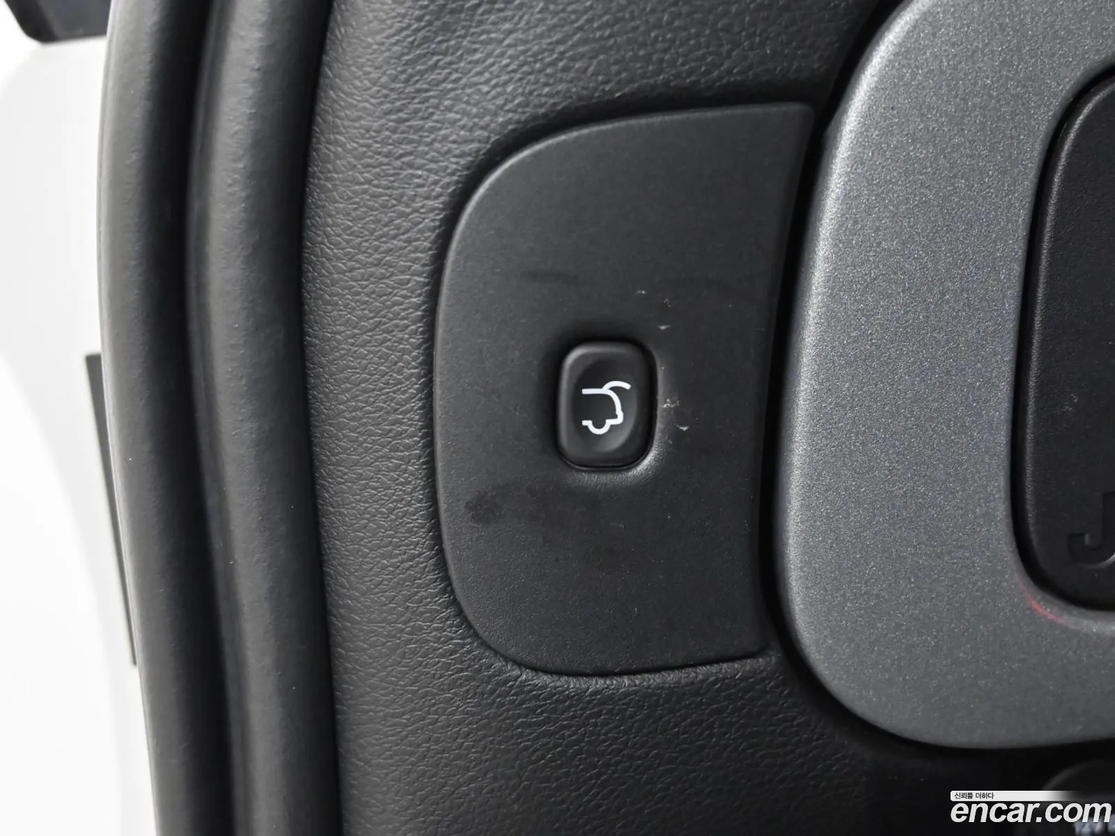 Jeep Cherokee 2018 — 18