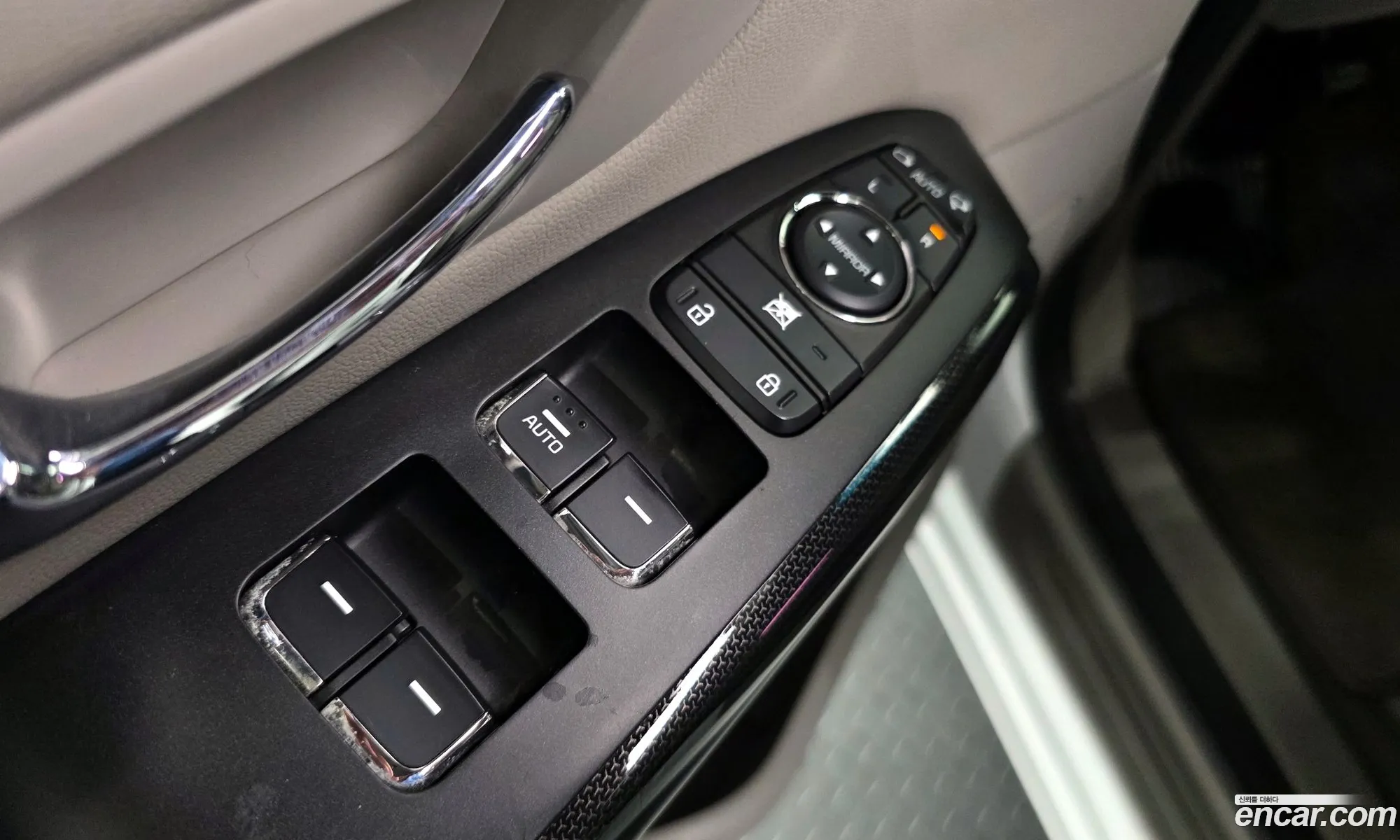 Kia Carnival 2017 — 18