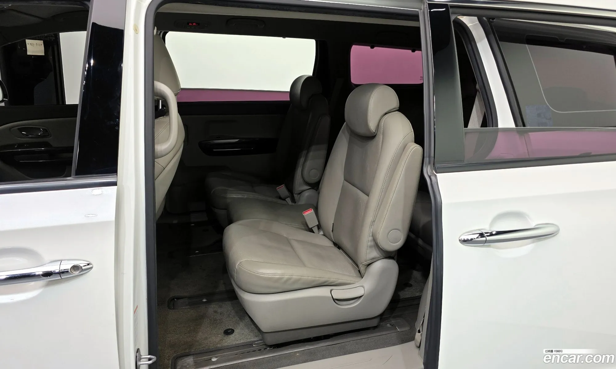 Kia Carnival 2017 — 4
