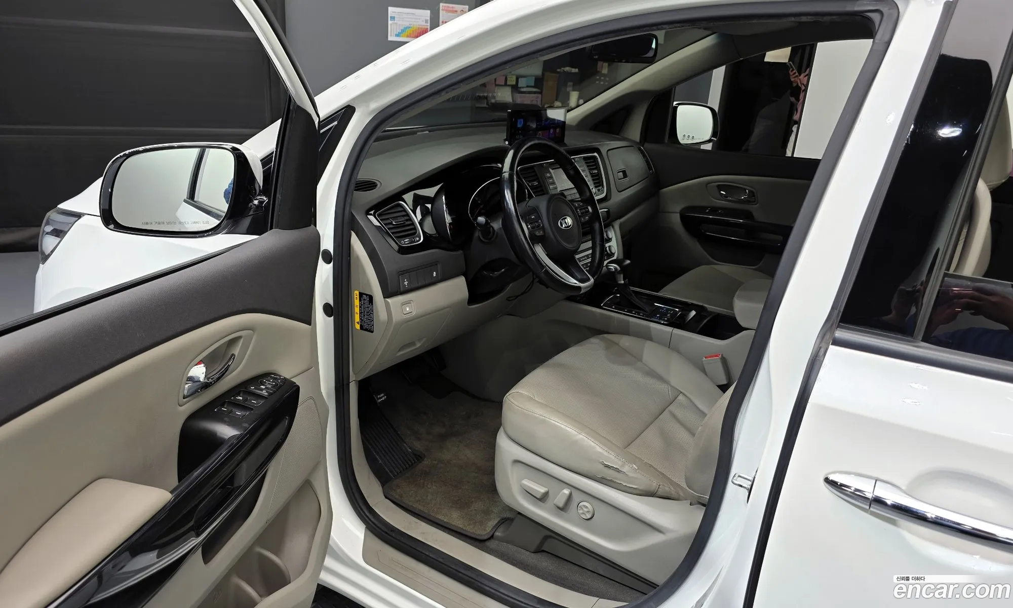 Kia Carnival 2017 — 8