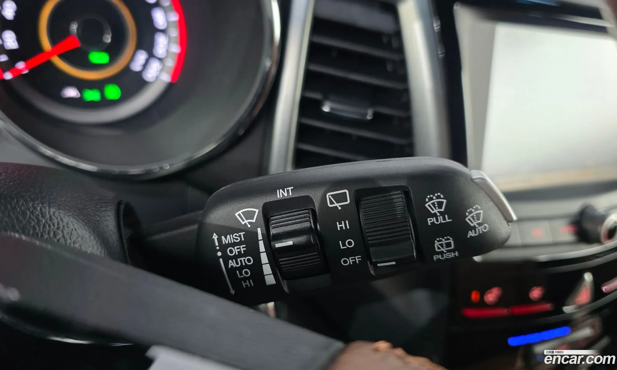 KG Mobility (SsangYong) Tivoli Armour 2018 — 21