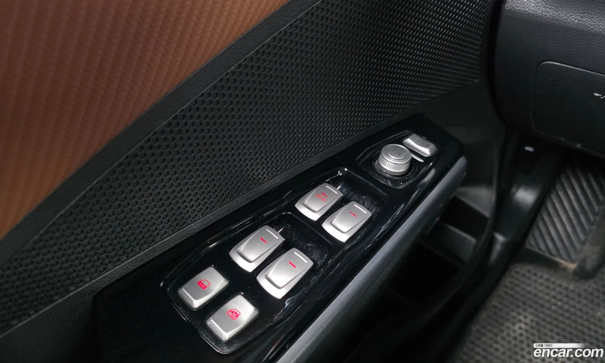 KG Mobility (SsangYong) Tivoli Armour 2018 — 9