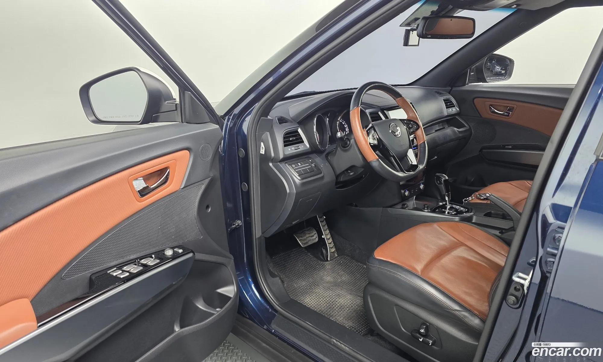 KG Mobility (SsangYong) Tivoli Armour 2018 — 19