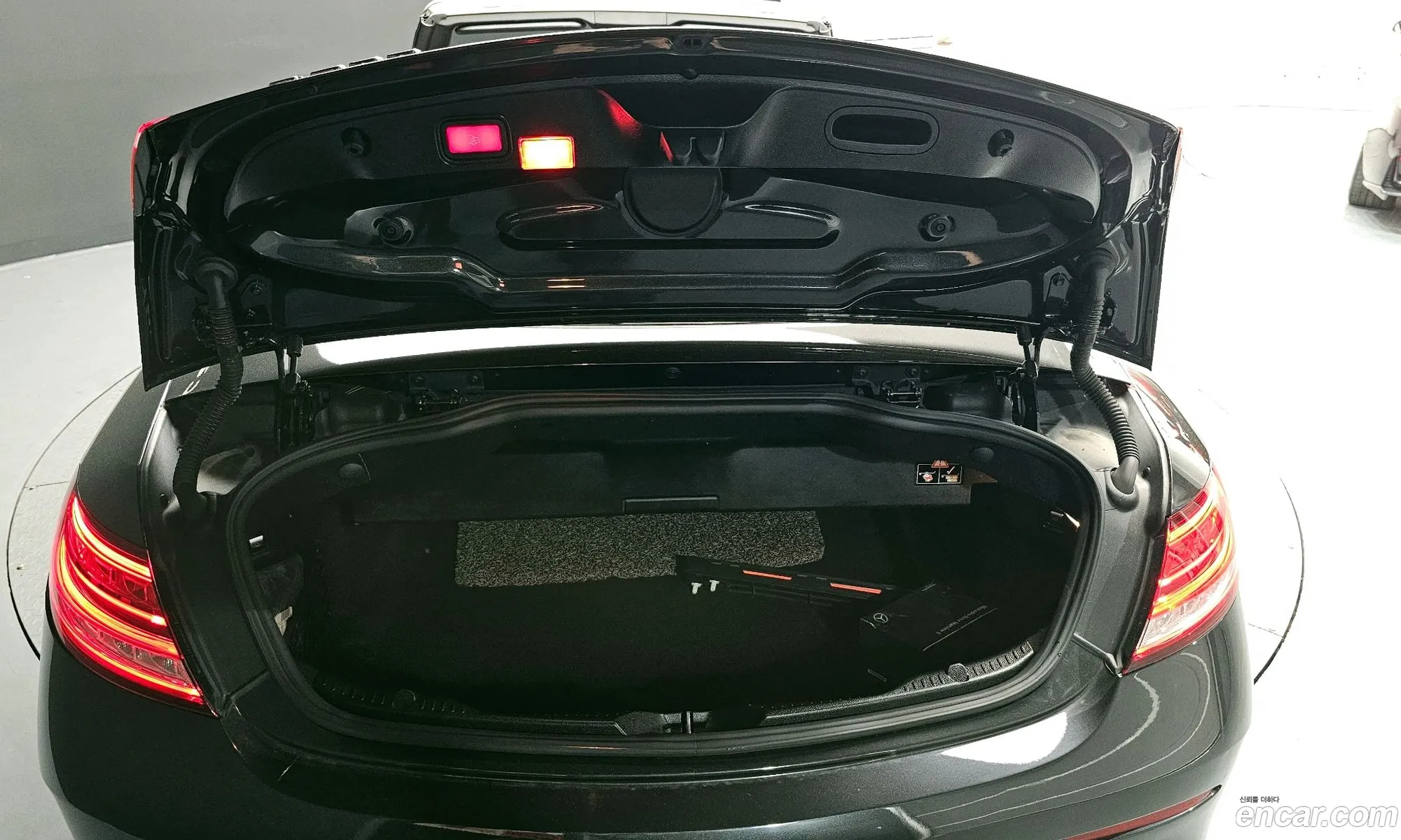 Mercedes-Benz C-Class W205 2019 — 17
