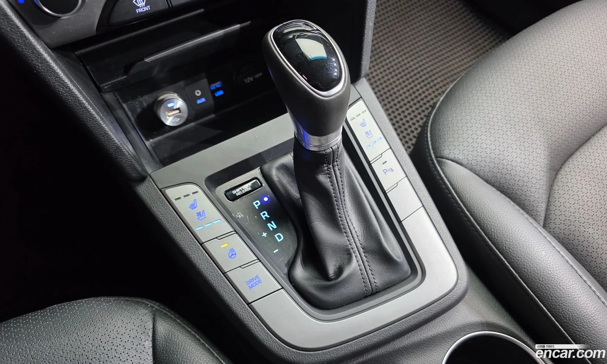 Hyundai Elantra AD 2017 — 11
