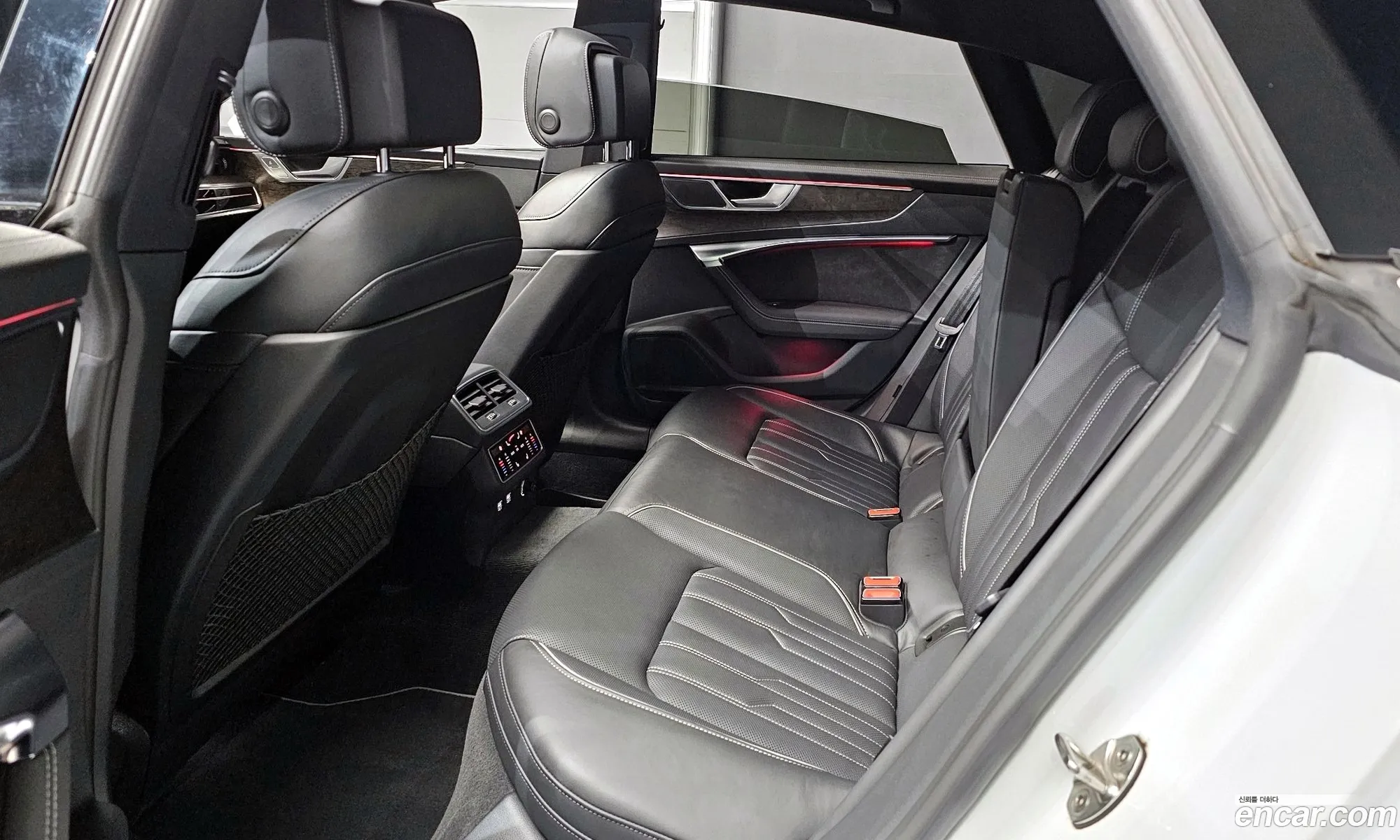 Audi A7 2020 WAUZZZF20LN093861 — 18