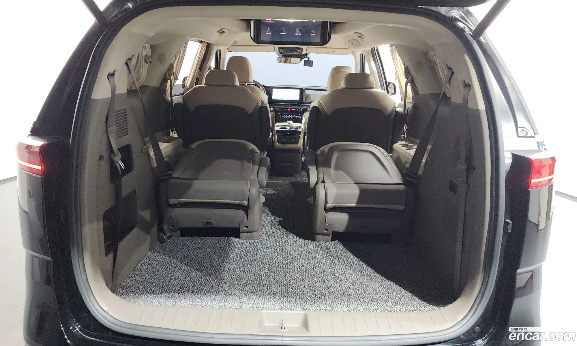 Kia Carnival 2022 — 21