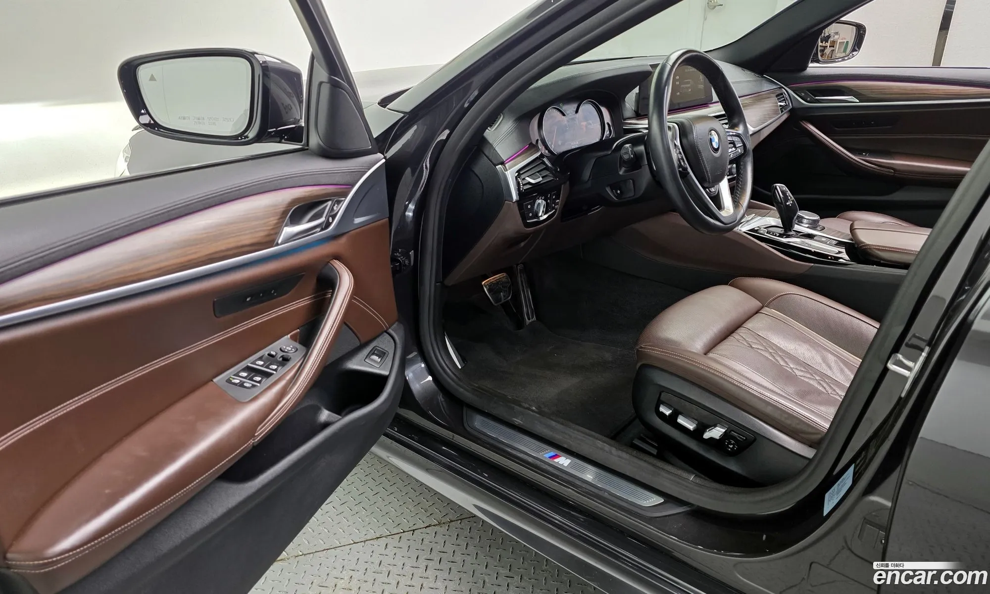 BMW 5 Series 2018 WBAJD3101JB255090 — 21