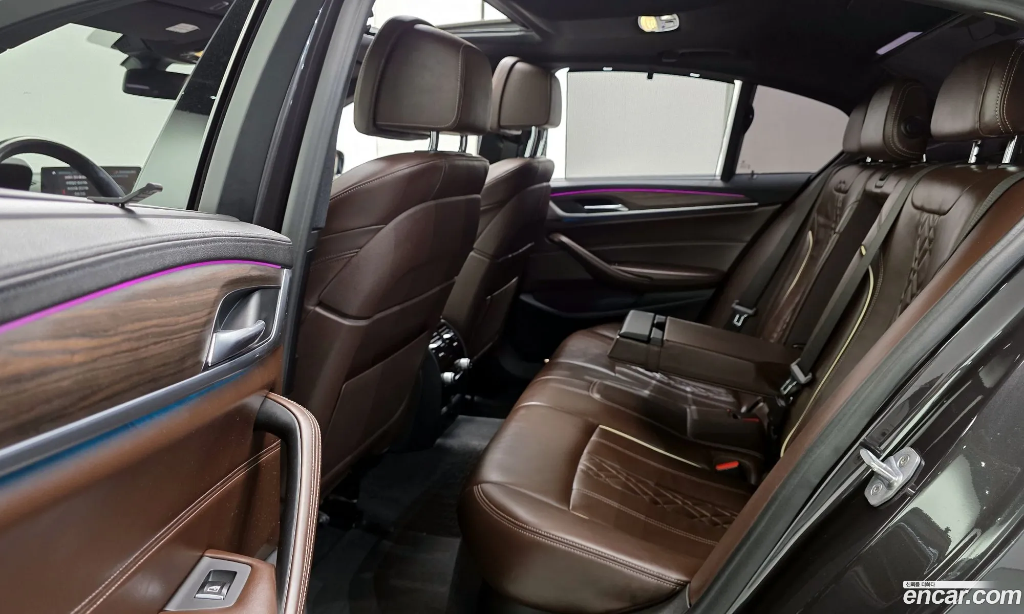 BMW 5 Series 2018 WBAJD3101JB255090 — 3