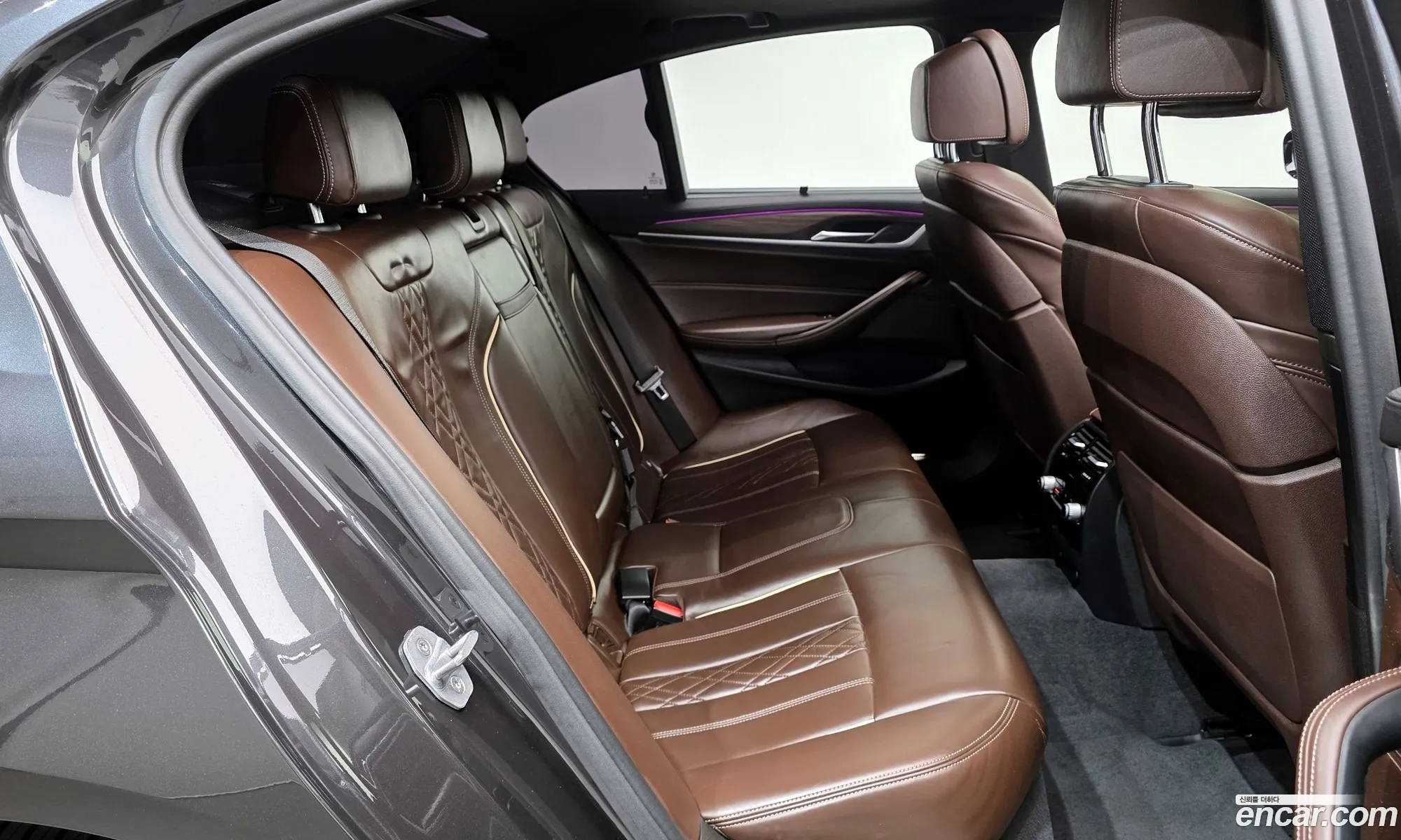 BMW 5 Series 2018 WBAJD3101JB255090 — 26
