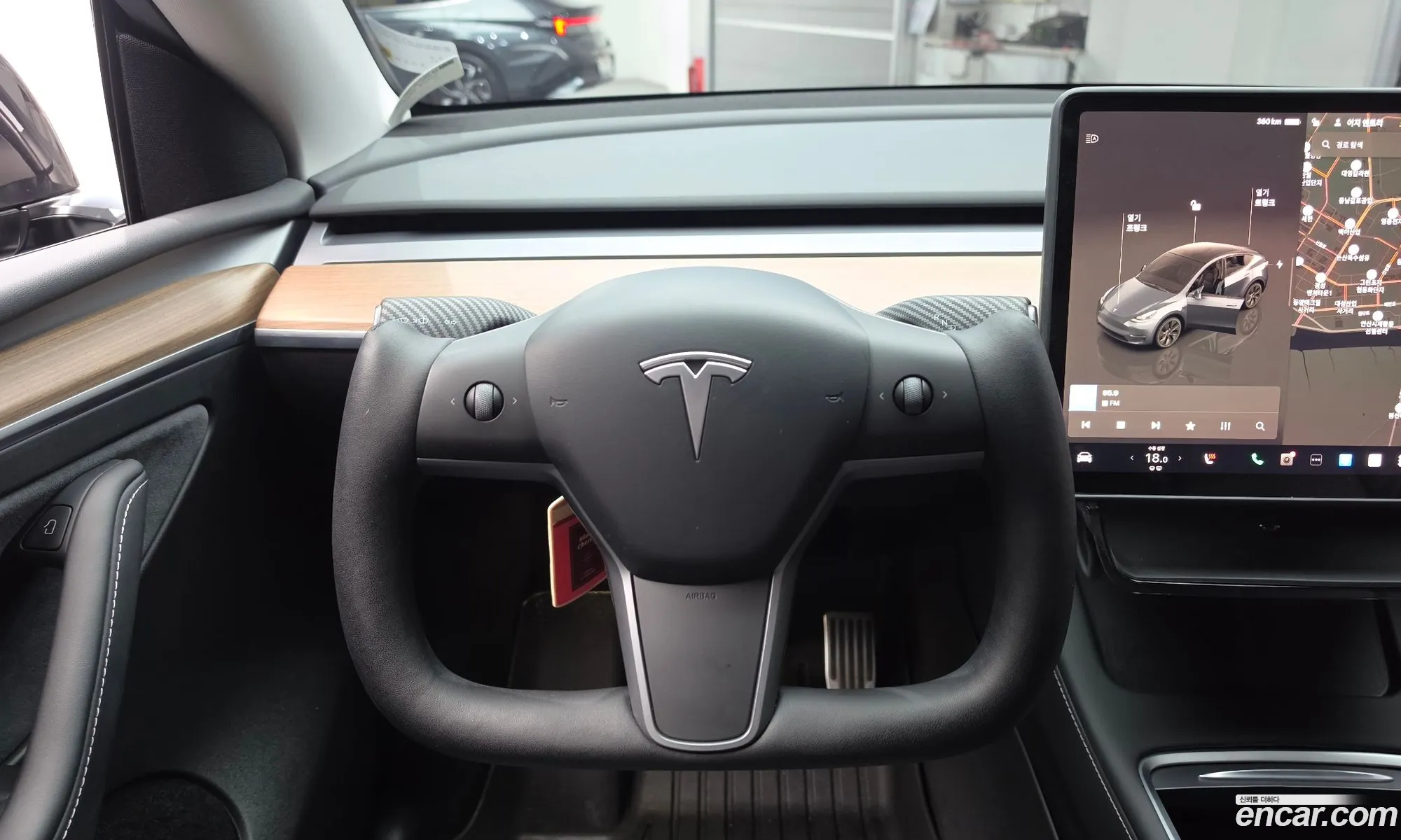 Tesla Model Y 2025 — 29